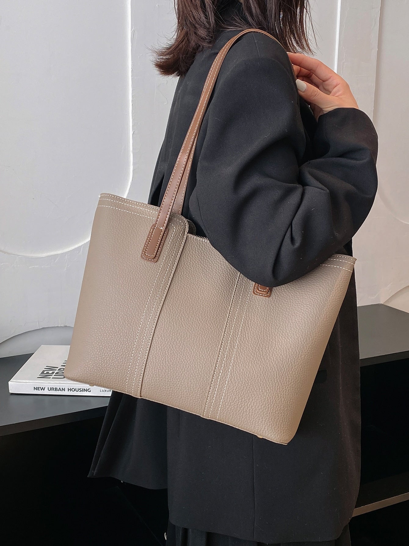 حقيبة كتف منقوشة شنط وحقائب شنط بيج