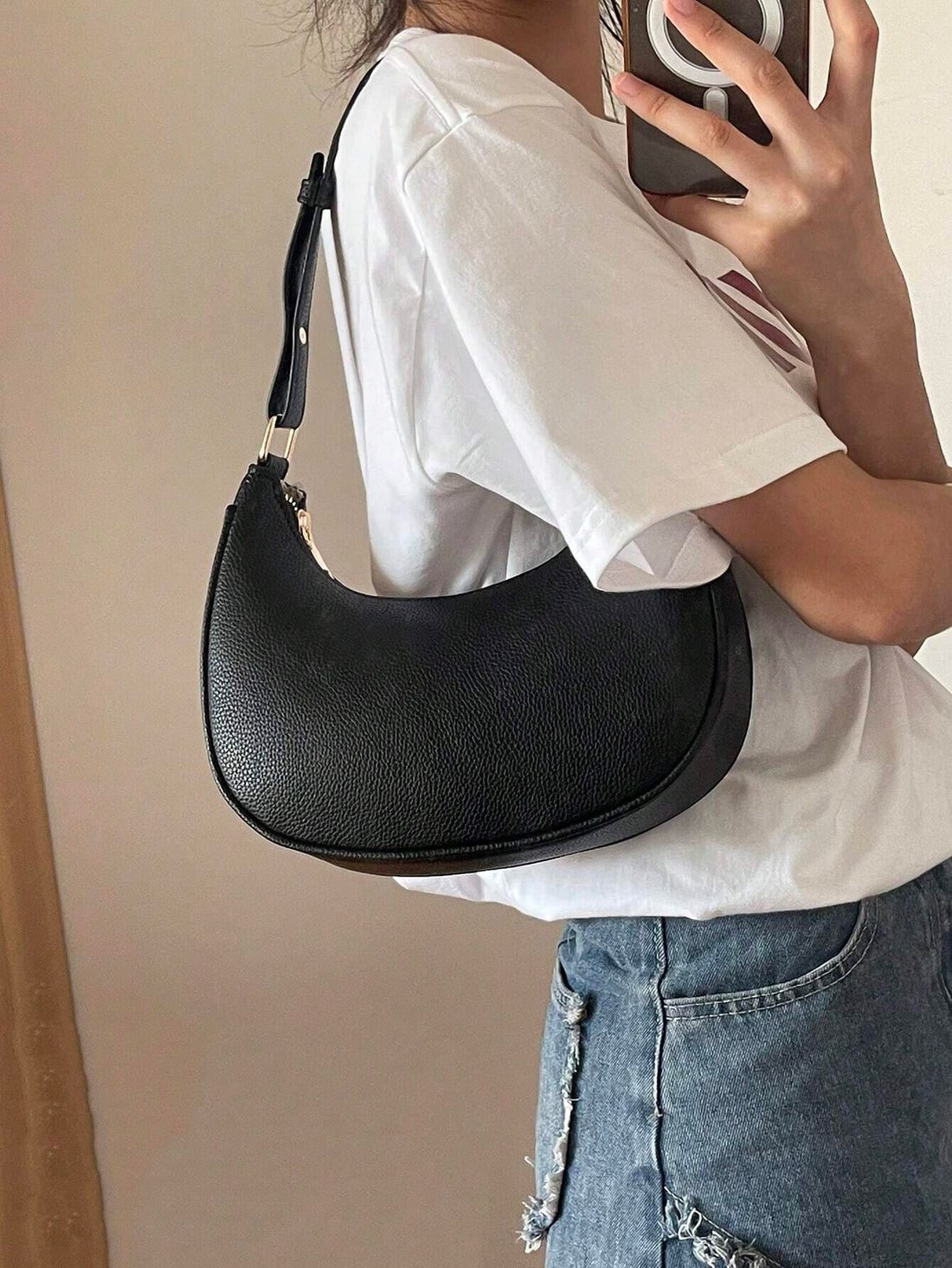 حقيبة هوبو متوسط سستة أسود شنط وحقائب شنط اسود