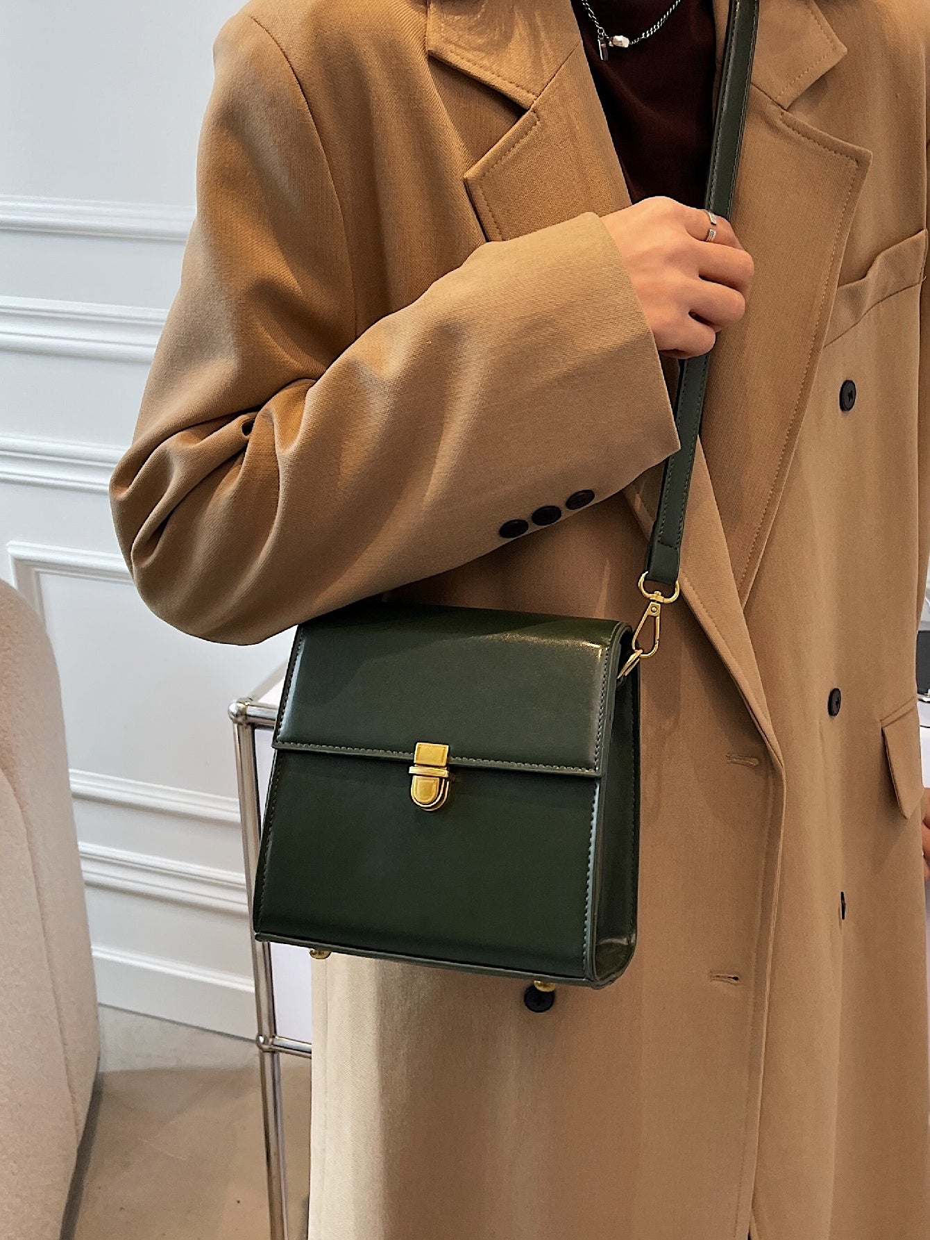 حقيبة كتف نسائية حجم وسط شنط وحقائب شنط