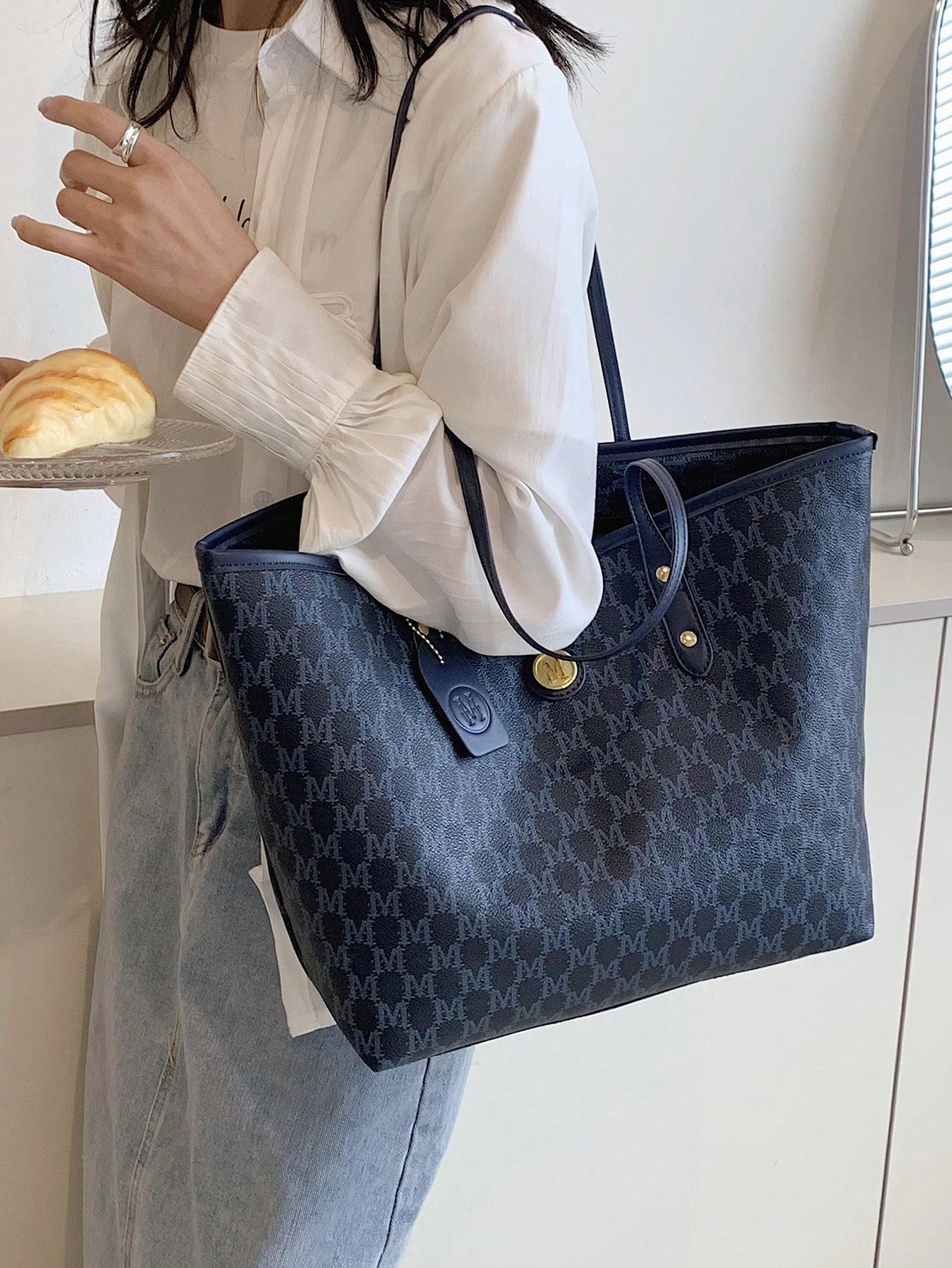 شنطة نسائية كبيرة كحلية شنط وحقائب شنط ازرق