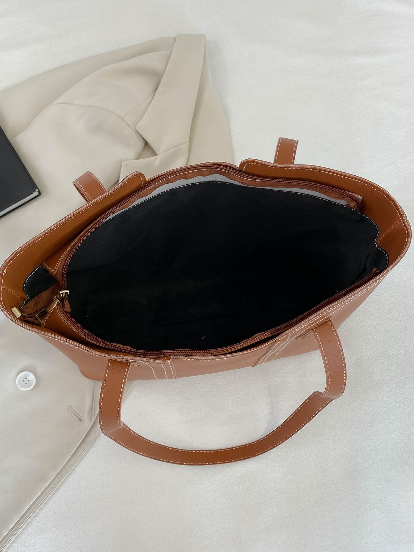 حقيبة كتف بتطريز اسود شنط وحقائب شنط