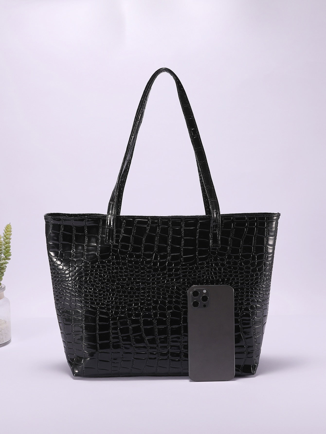 حقيبة كتف بنقش اسود لماع شنط وحقائب شنط