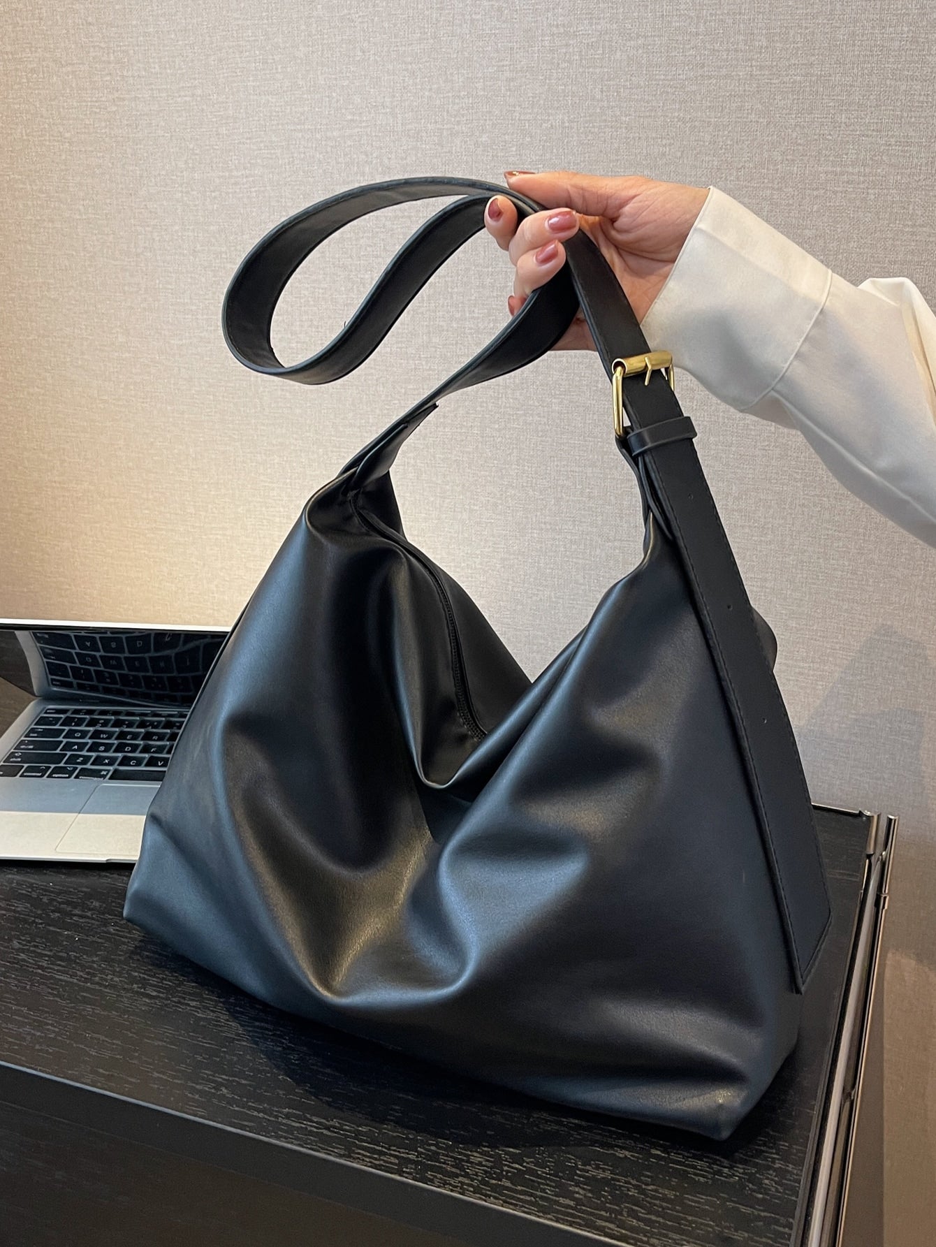 حقيبة هوبو ناعمة شنط وحقائب شنط