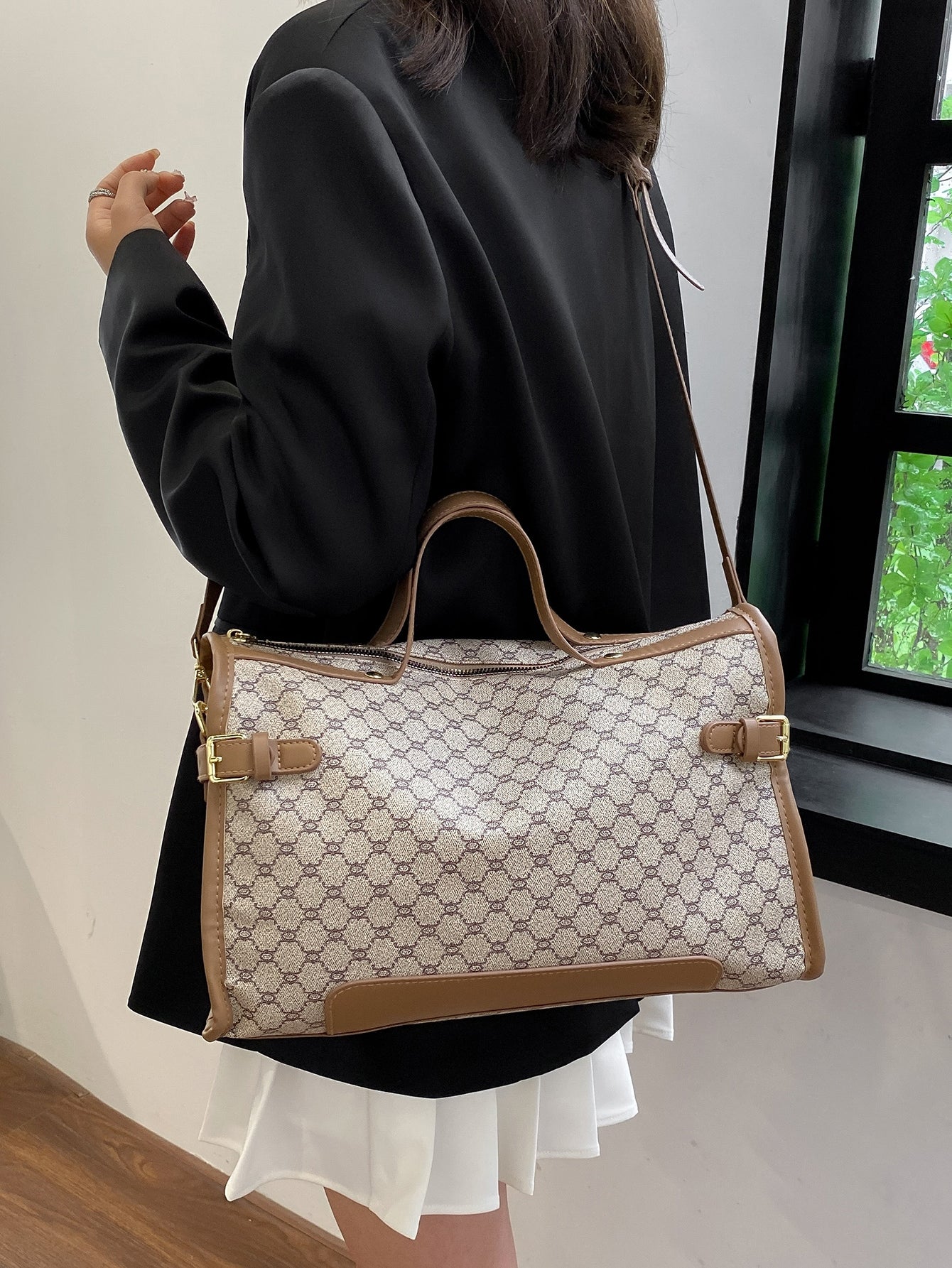 حقيبة يد كبيره بيج شنط وحقائب شنط