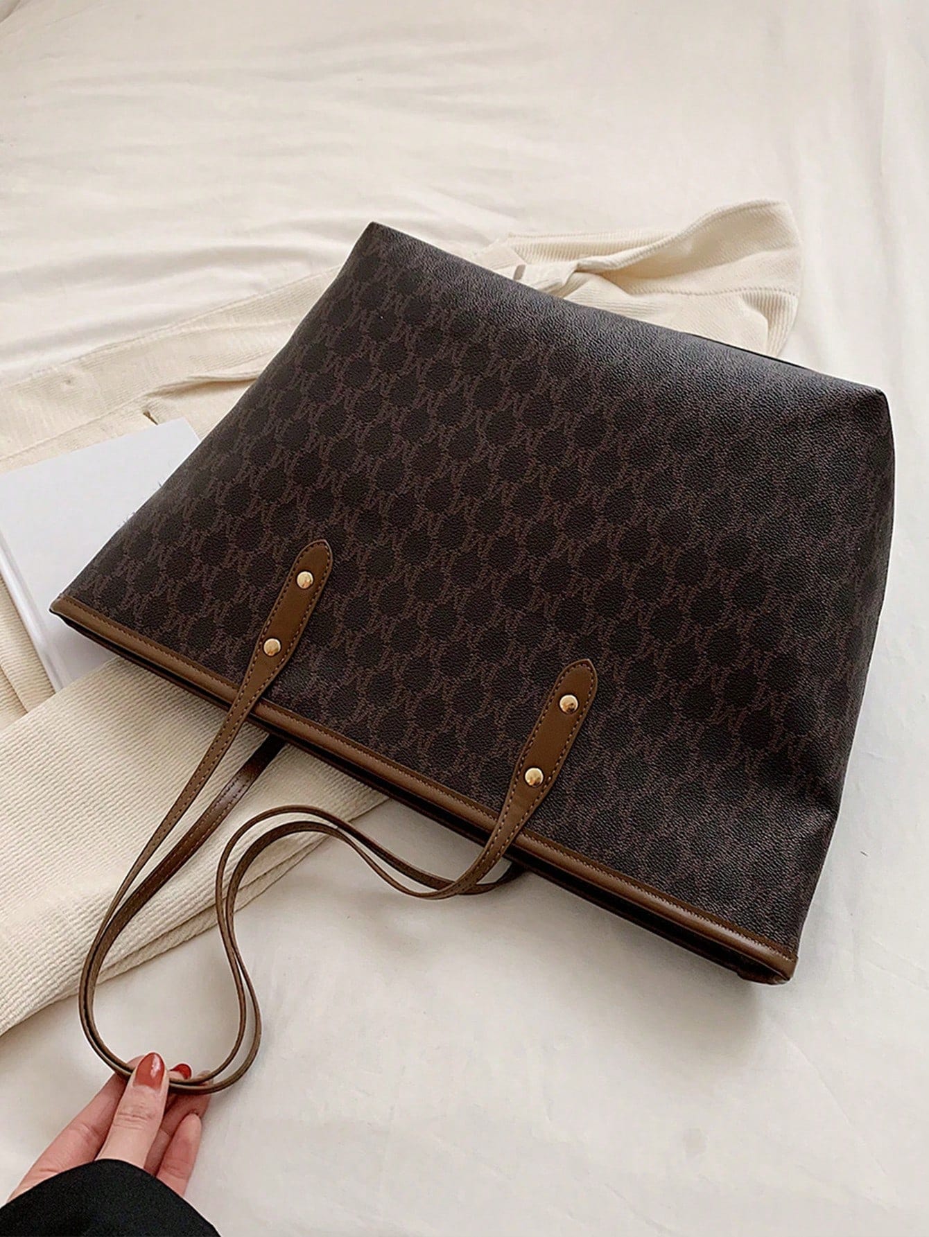 شنطة نسائية كبيرة كحلية شنط وحقائب شنط