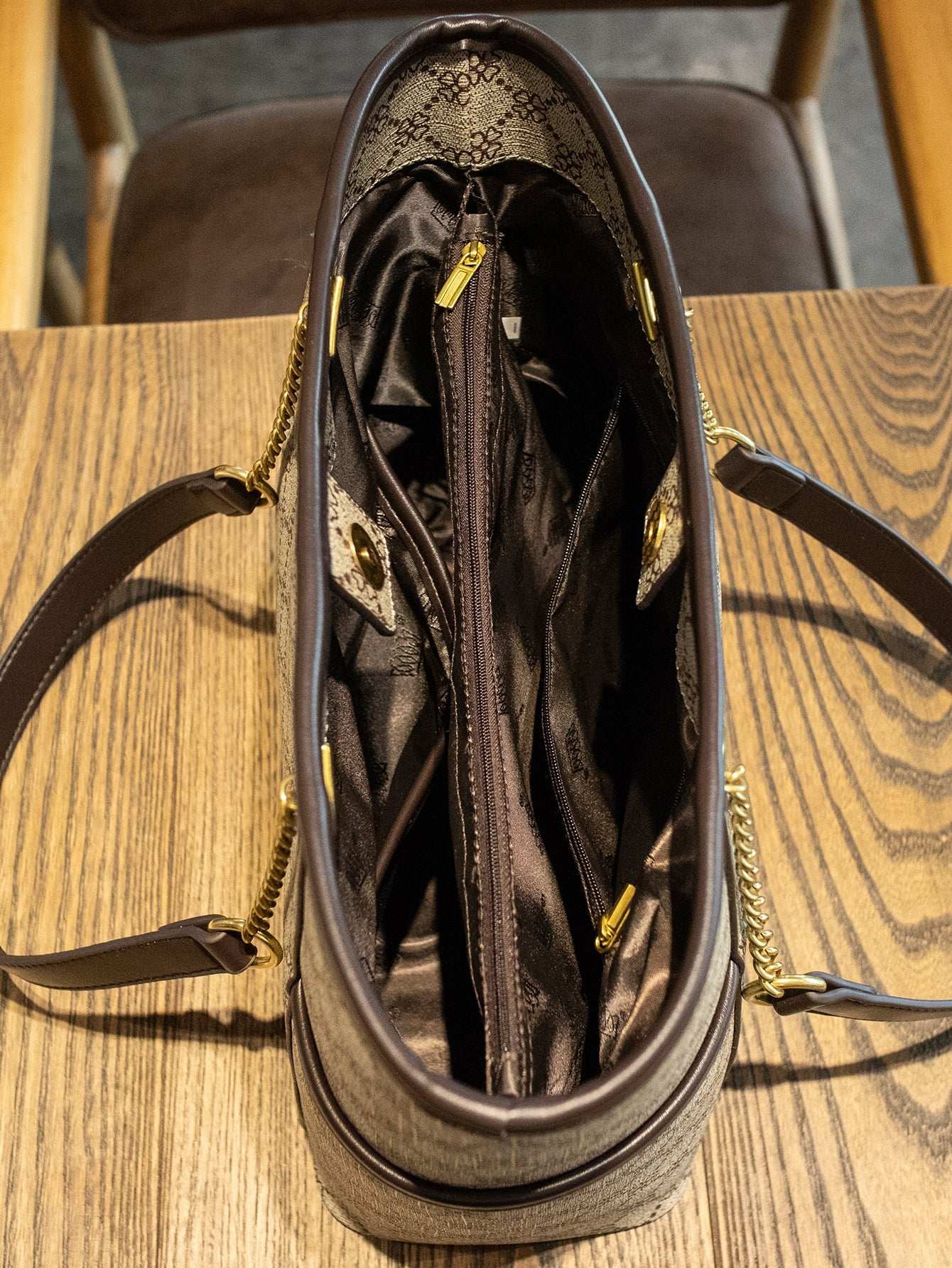 حقيبة يد هندسيه بسلسلة كتف شنط وحقائب شنط