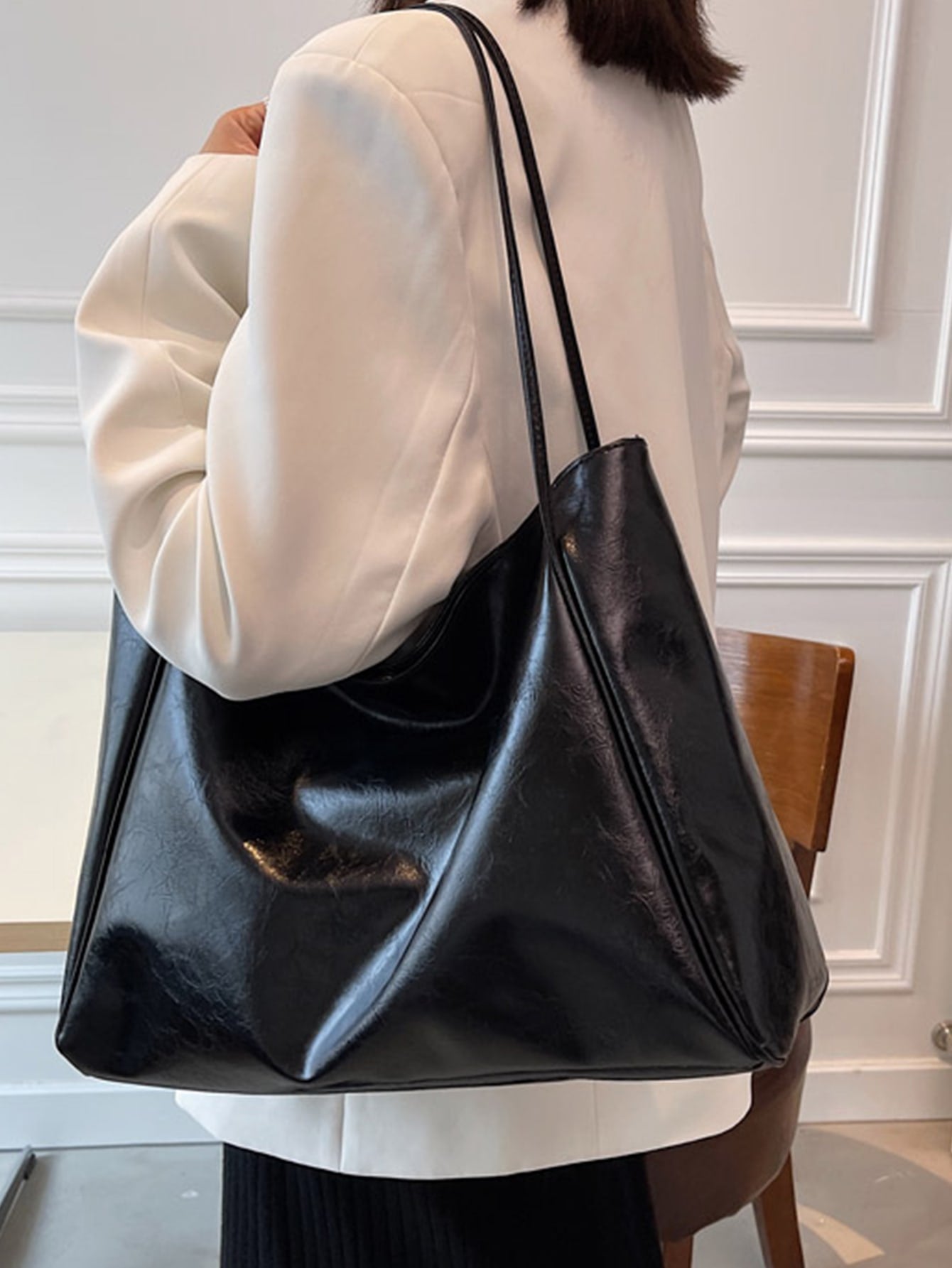 حقيبة كبيرة السعة للكتف وللحمل شنط وحقائب شنط اسود