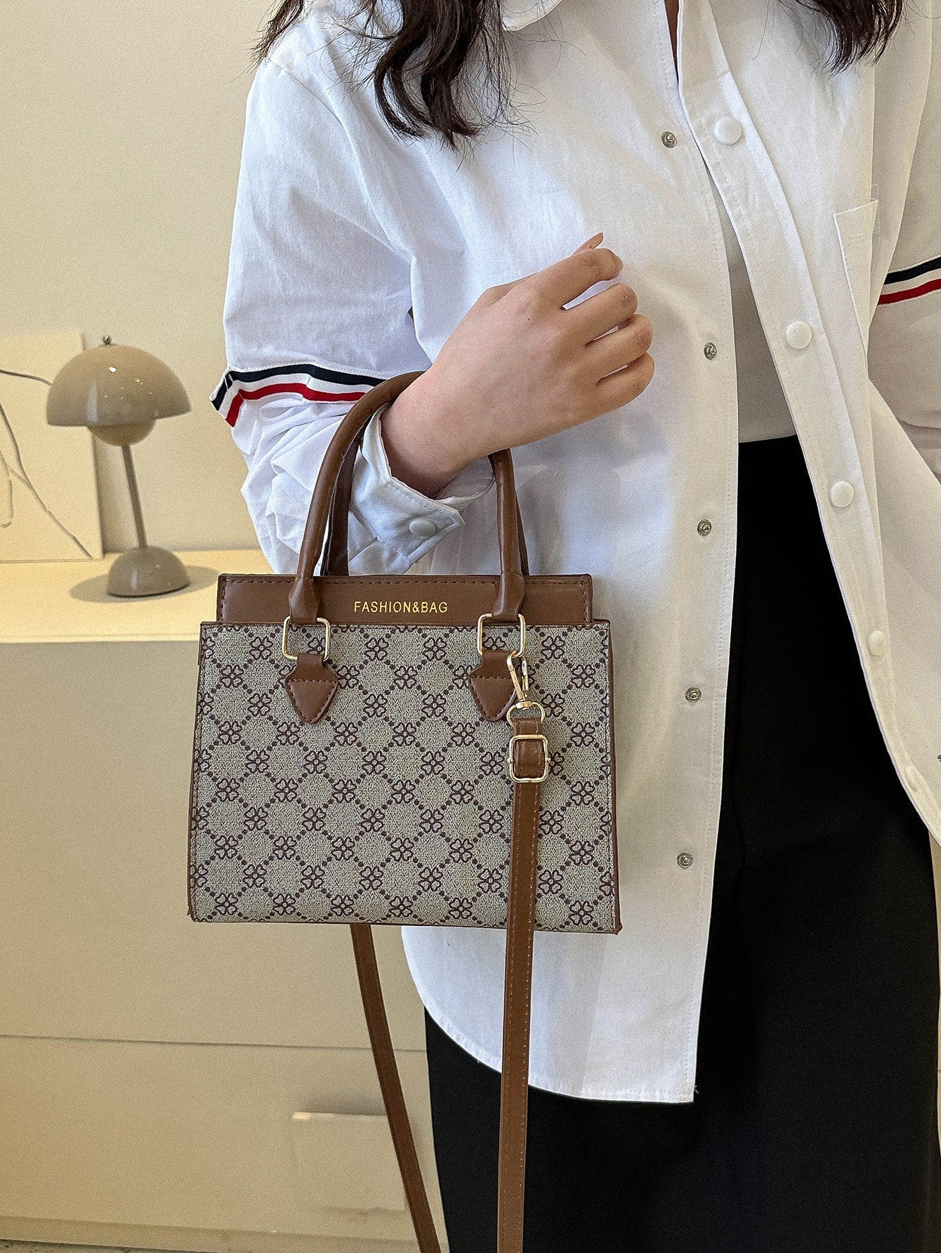 حقيبة مربعة خفيفة الوزن شنط وحقائب شنط