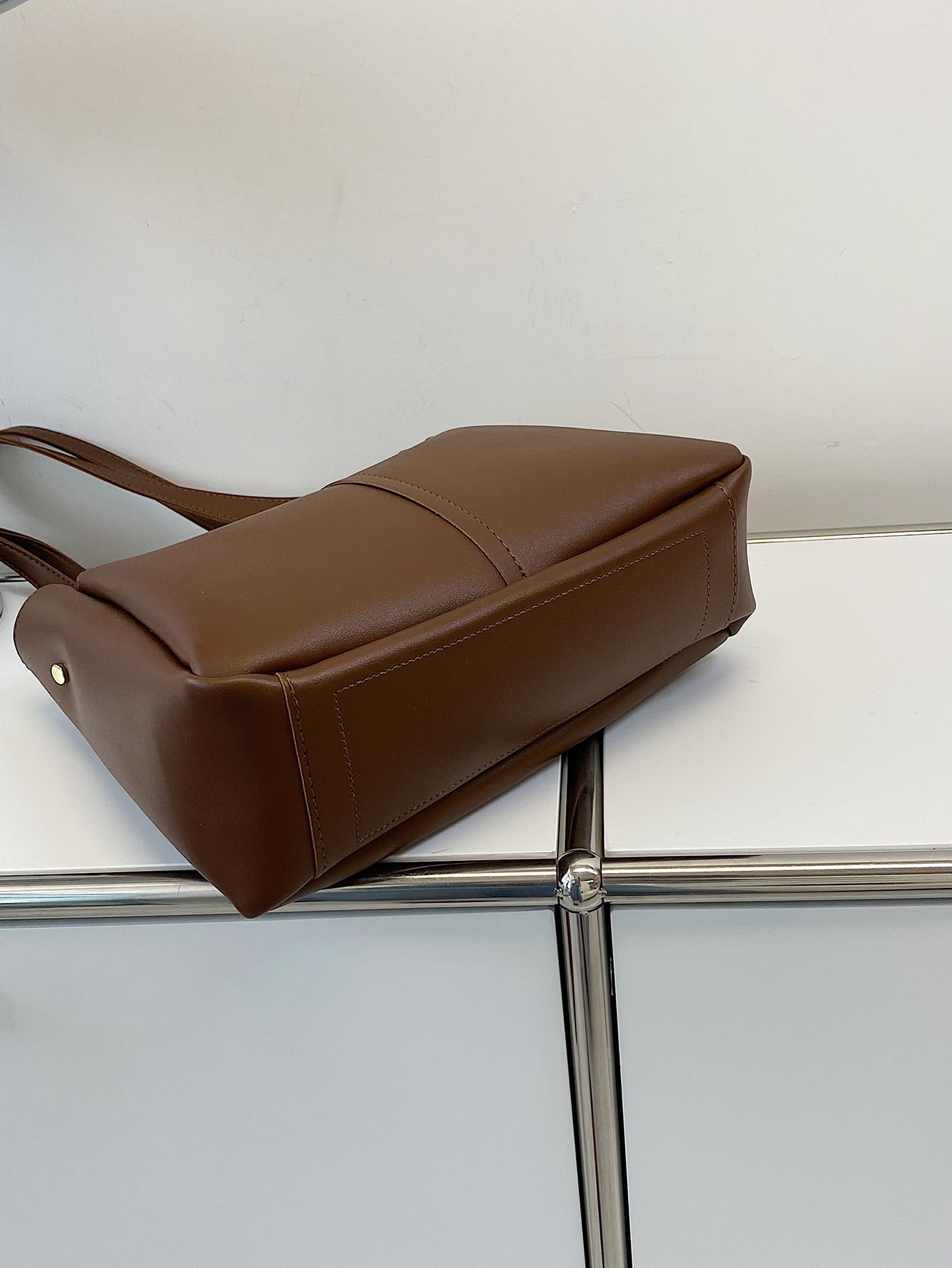 شنطة كتف كبيرة مطرزة شنط وحقائب شنط