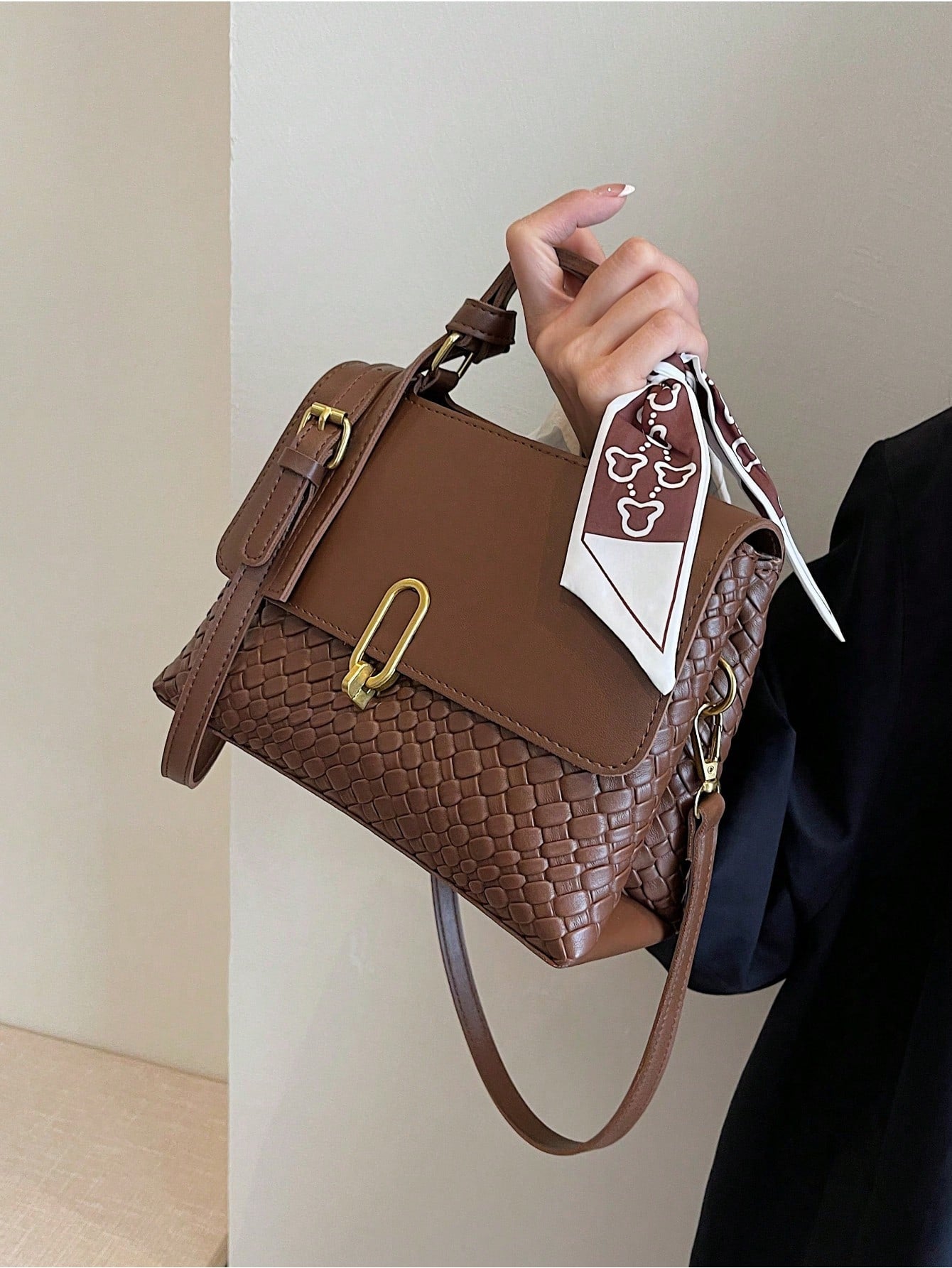 حقيبة كتف محبوكة كلاسيكية شنط وحقائب شنط