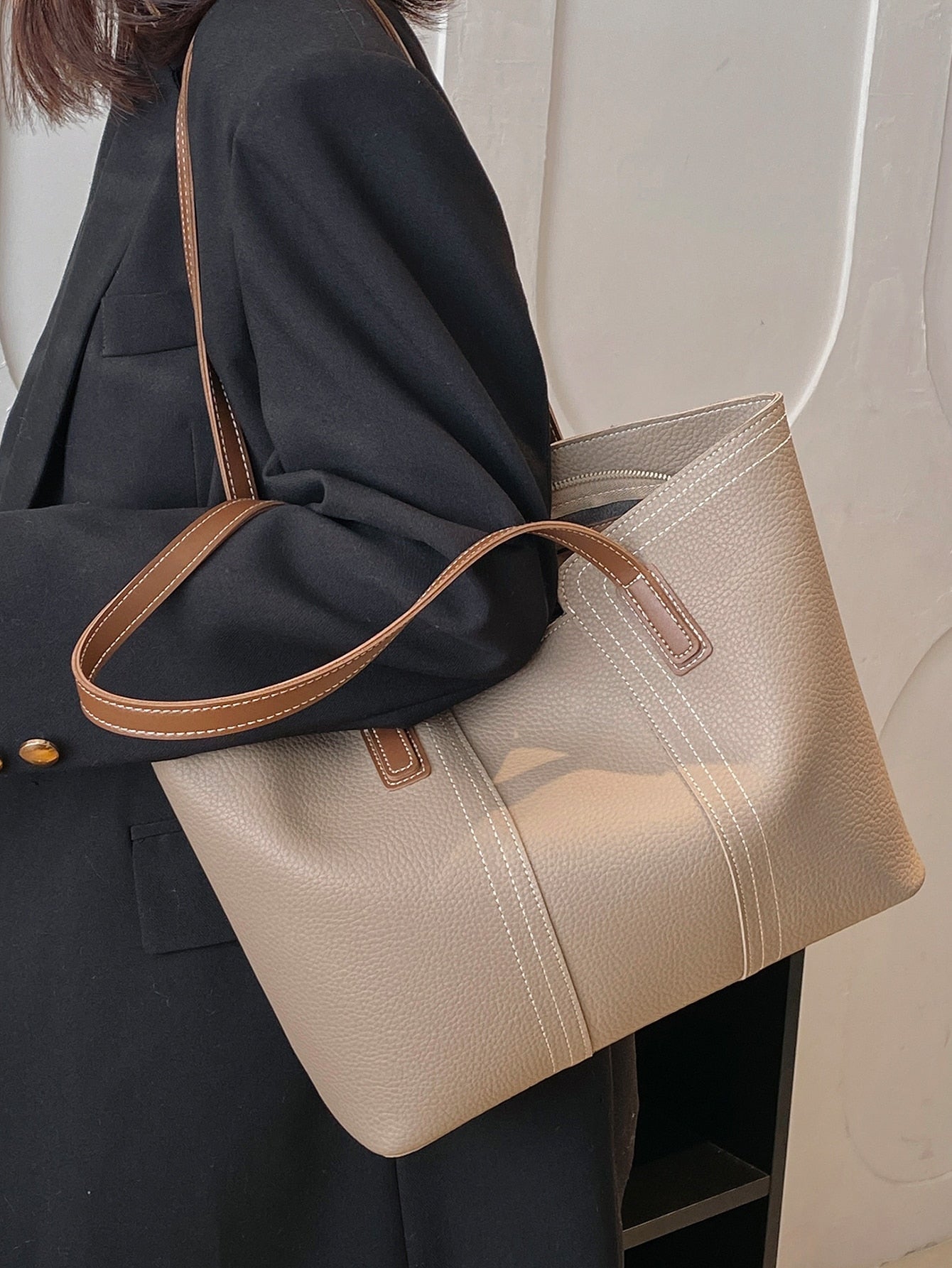 شنطة كتف منقوشة شنط وحقائب شنط