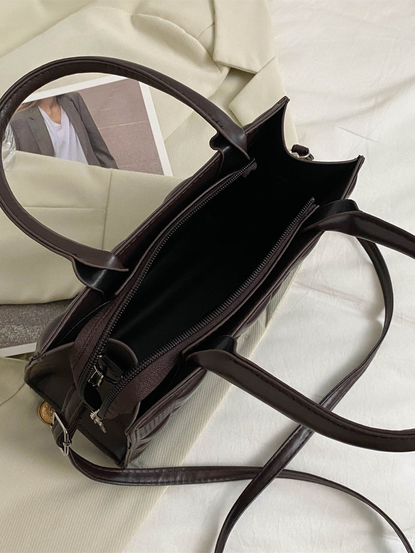 شنطة نسائية تكشيل مربعات بني شنط وحقائب شنط