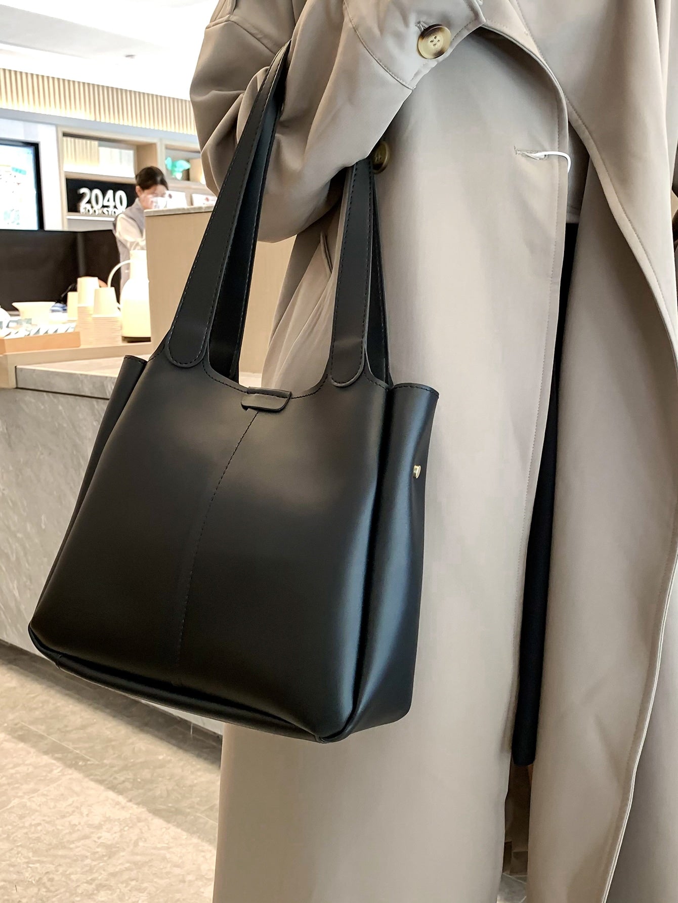 حقيبة مربعة جلد ناعم شنط وحقائب شنط