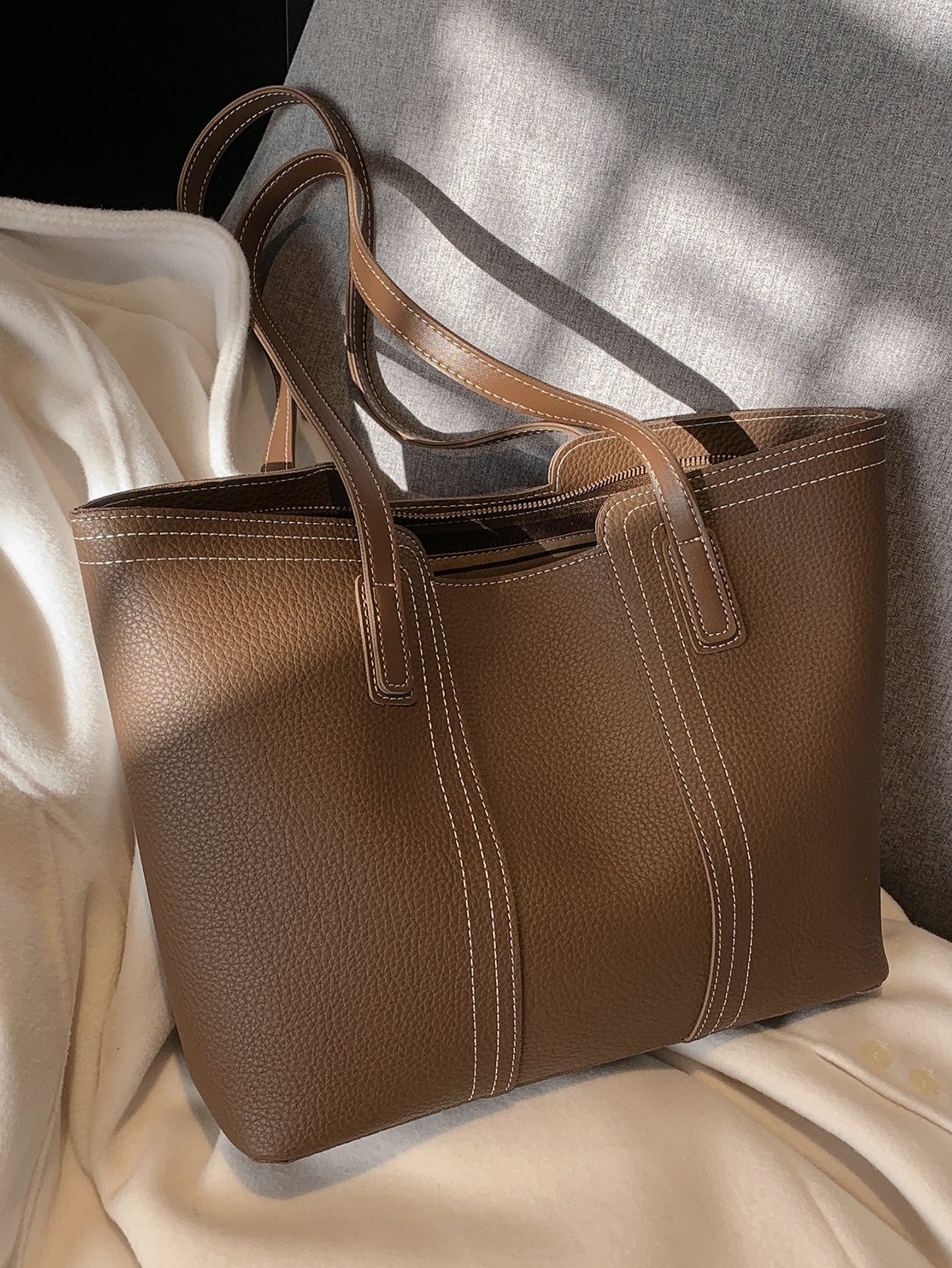 حقيبة كتف منقوشة شنط وحقائب شنط