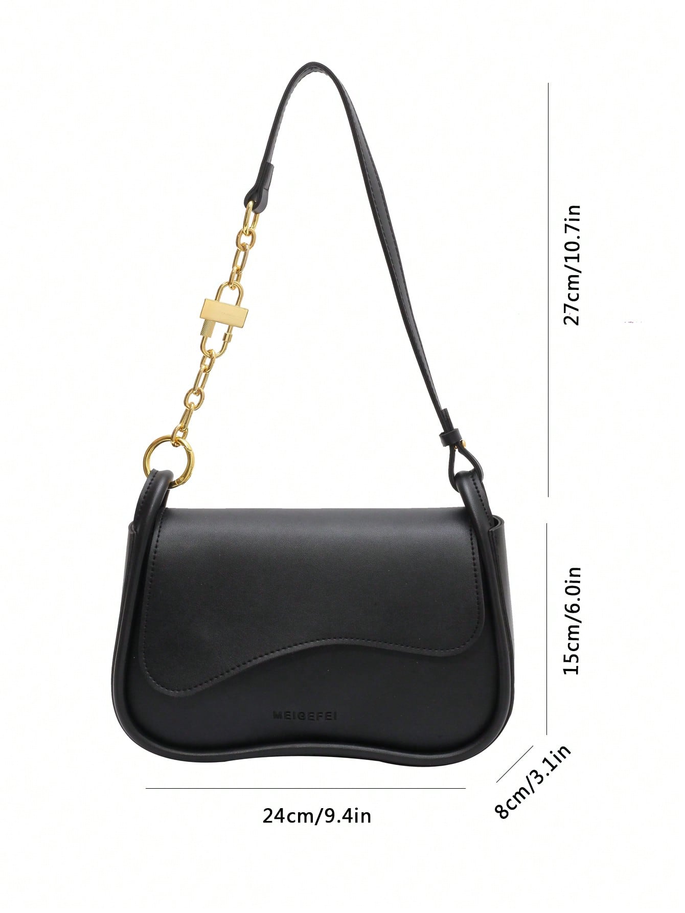 حقيبة السرج وسط شنط وحقائب شنط