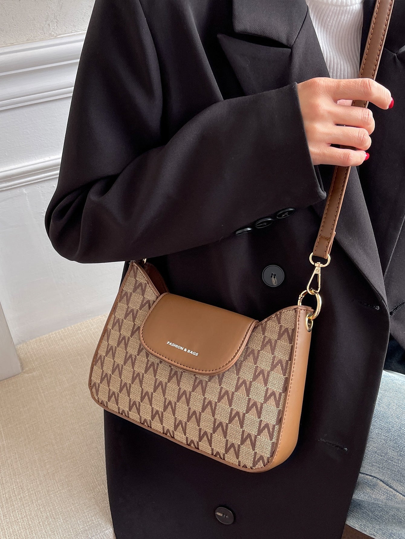 حقائب باغيت شنط وحقائب شنط بني