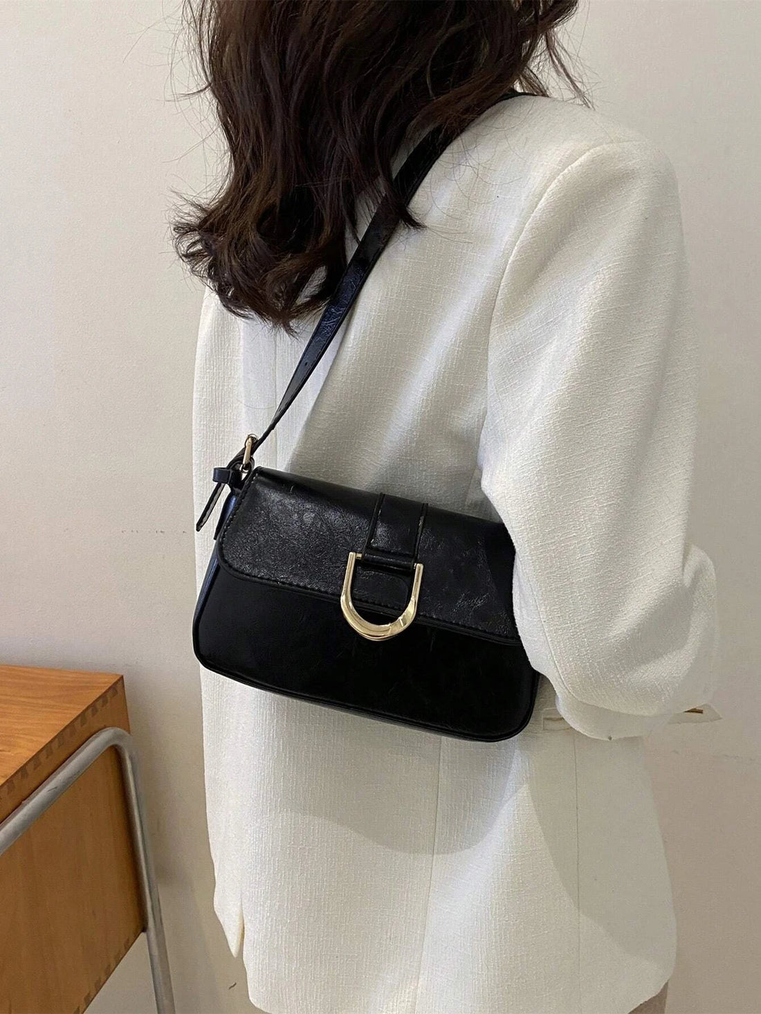 حقيبة مربعة قفل معدني جلد صناعي شنط وحقائب شنط اسود