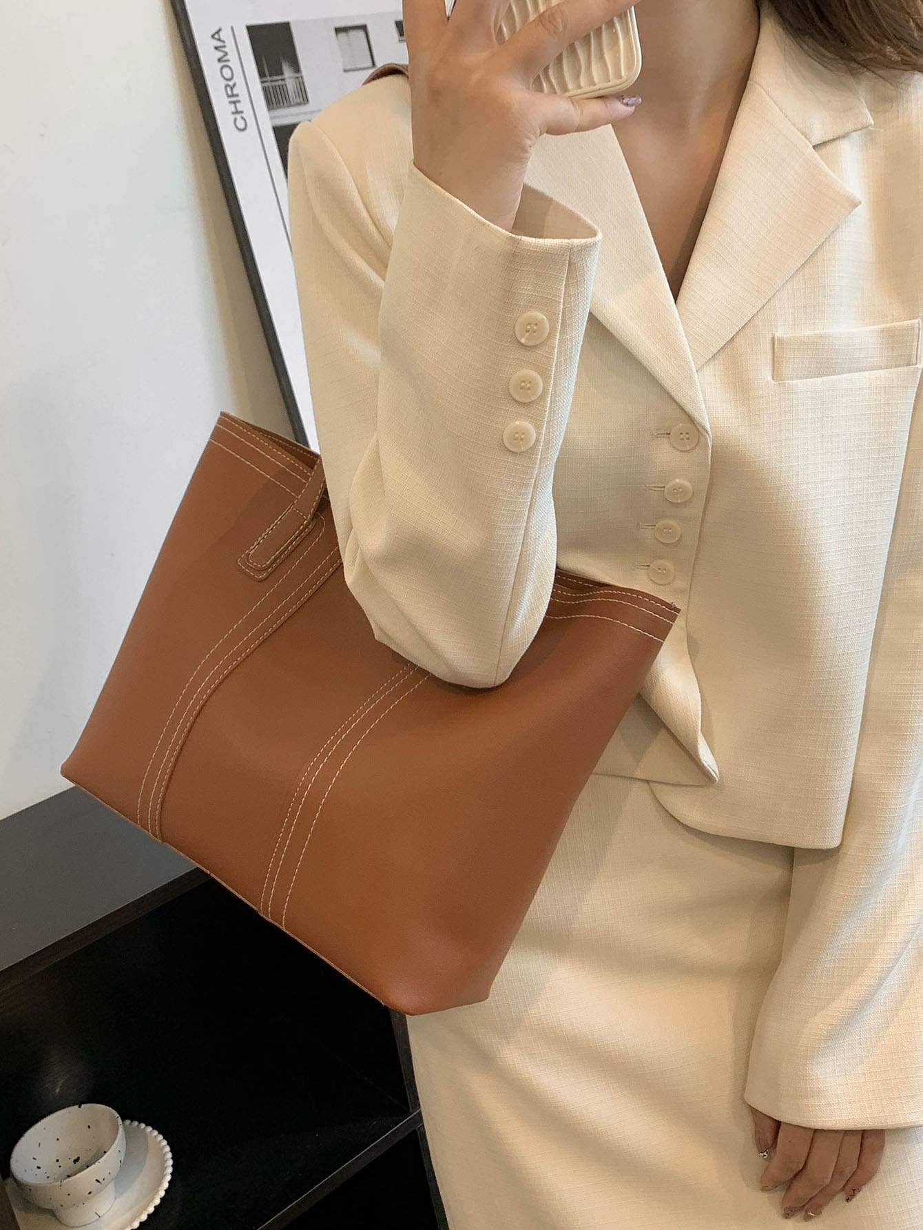 حقيبة كتف بتطريز اسود شنط وحقائب شنط