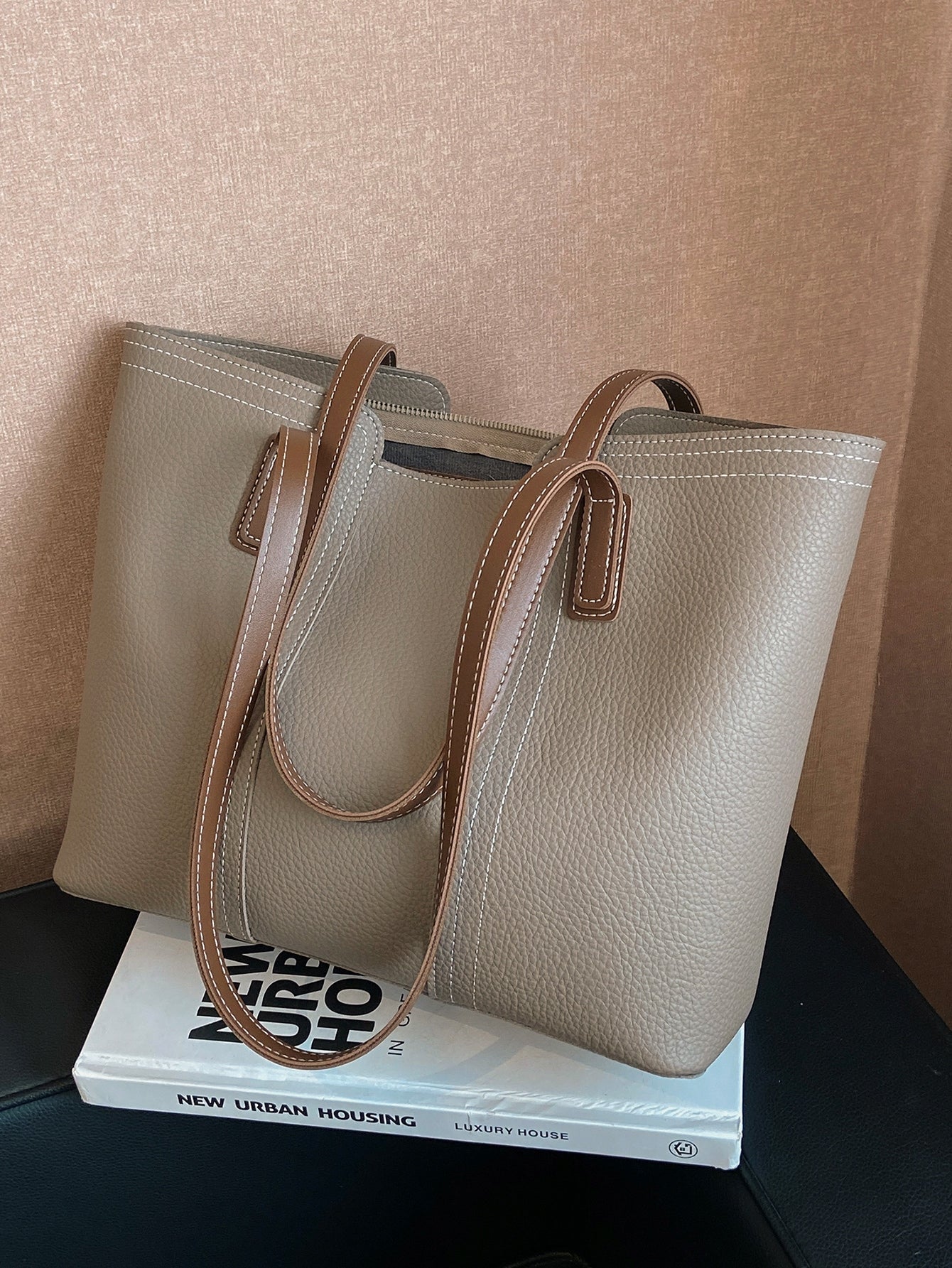 شنطة كتف منقوشة شنط وحقائب شنط