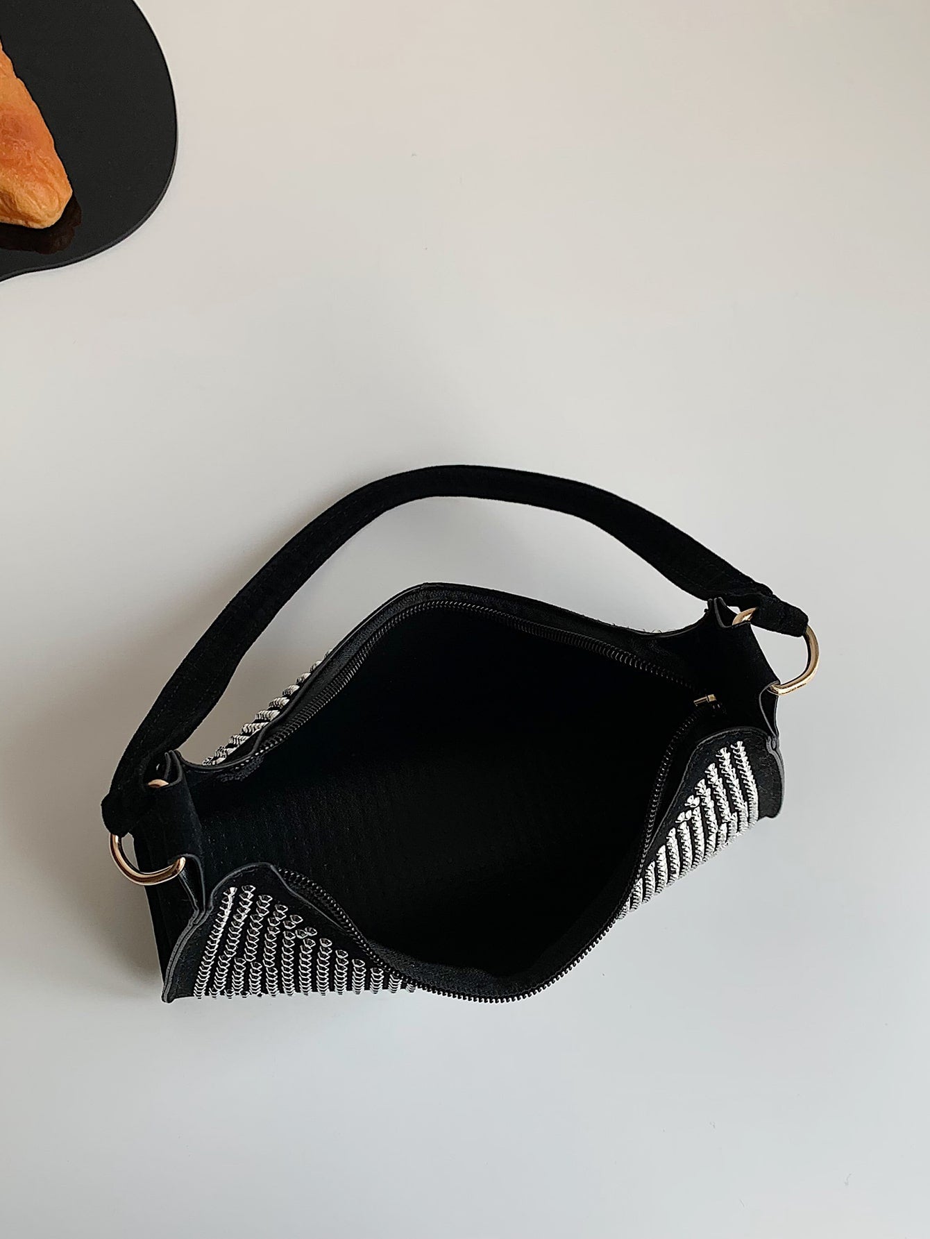 حقيبة باغيت مرصعه اسود شنط وحقائب شنط