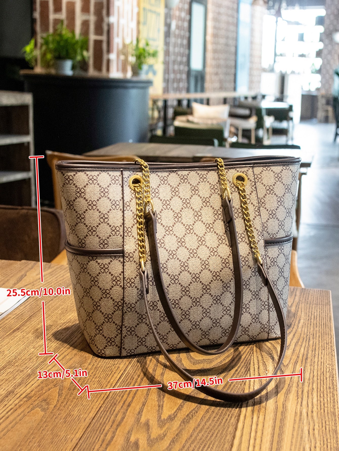 حقيبة يد هندسيه بسلسلة كتف شنط وحقائب شنط