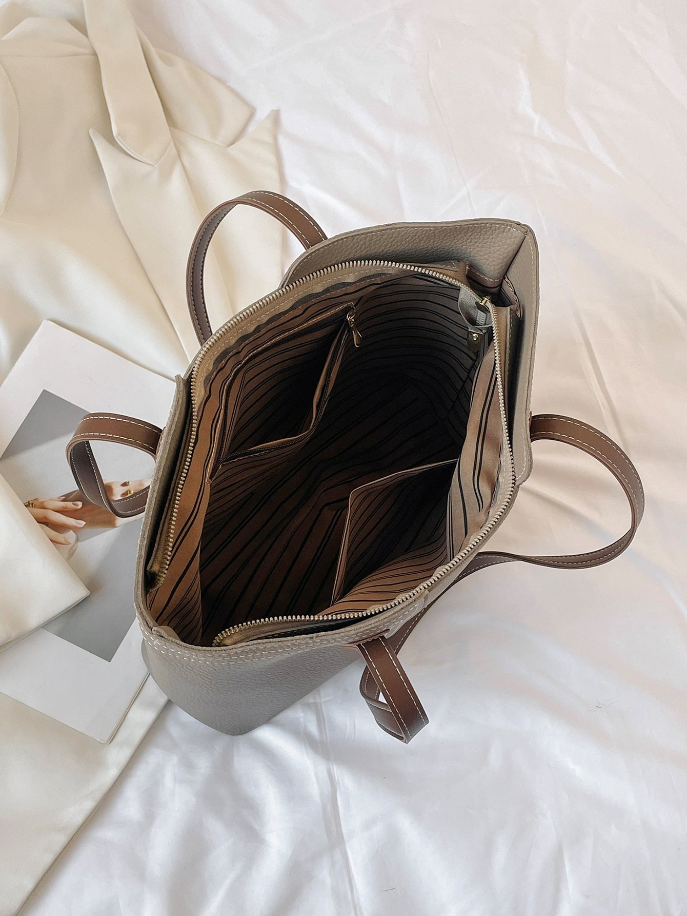 شنطة كتف منقوشة شنط وحقائب شنط