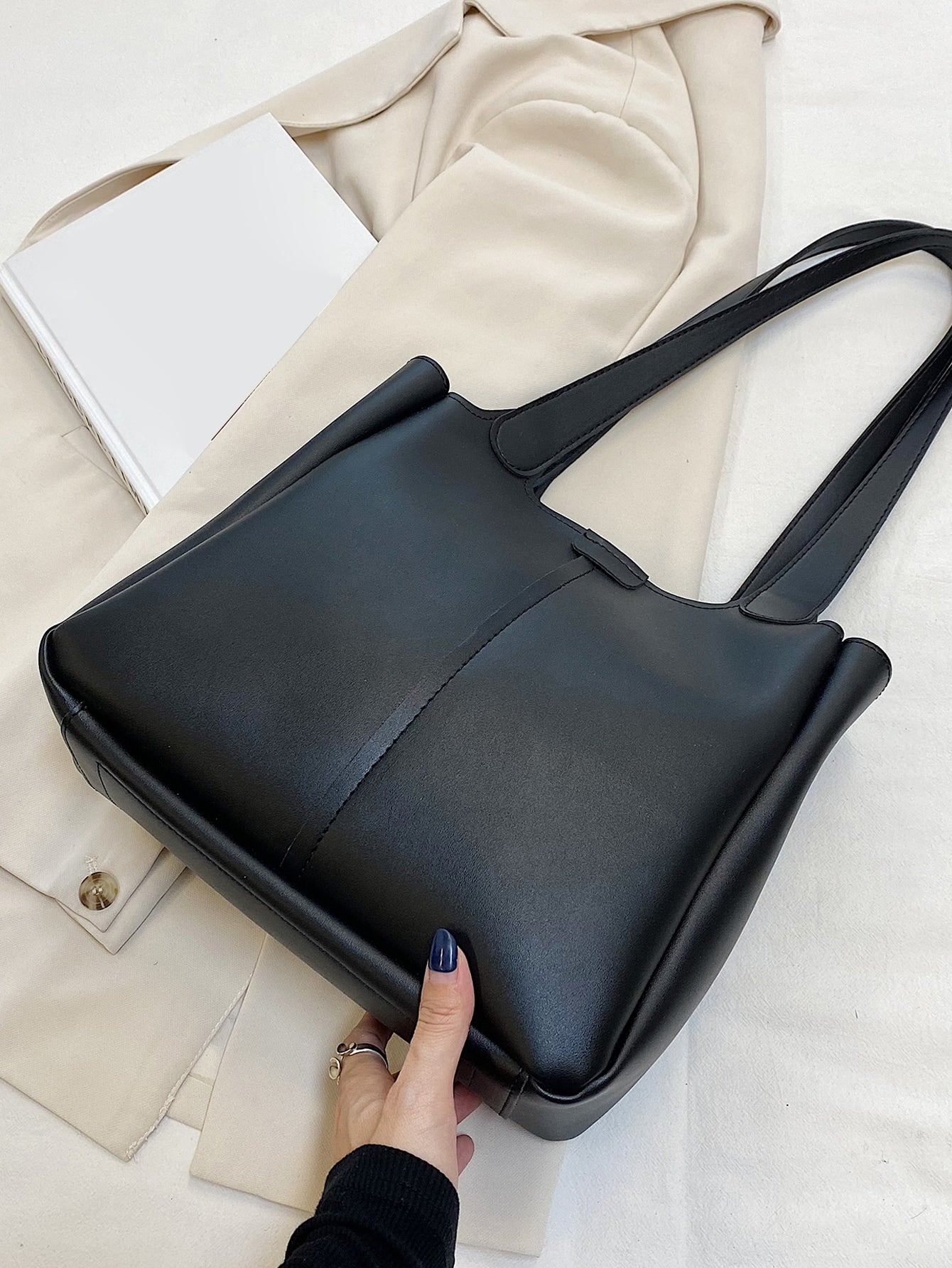 شنطة كتف كبيرة مطرزة شنط وحقائب شنط