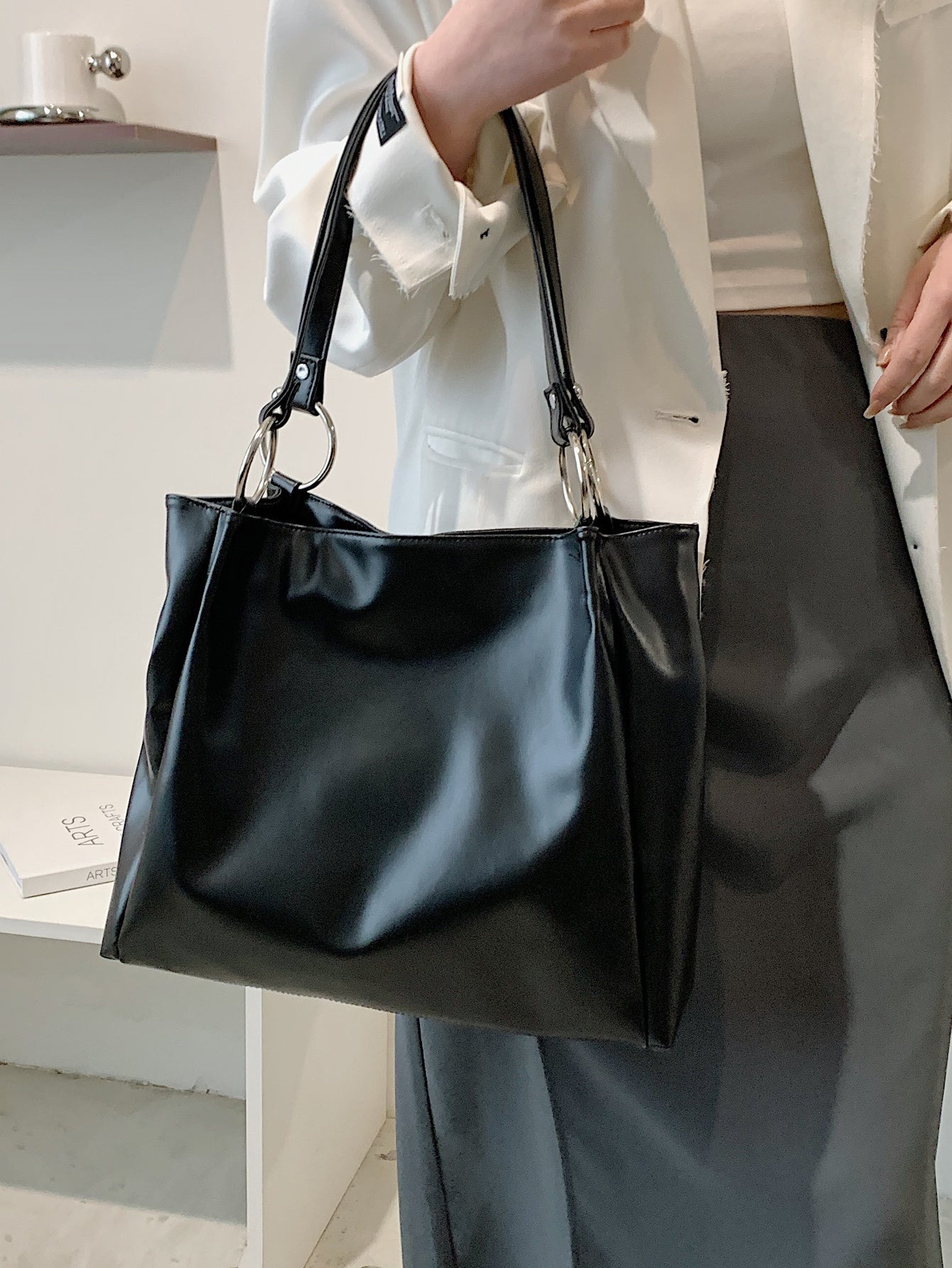 حقيبة كتف ديكور دائري شنط وحقائب شنط