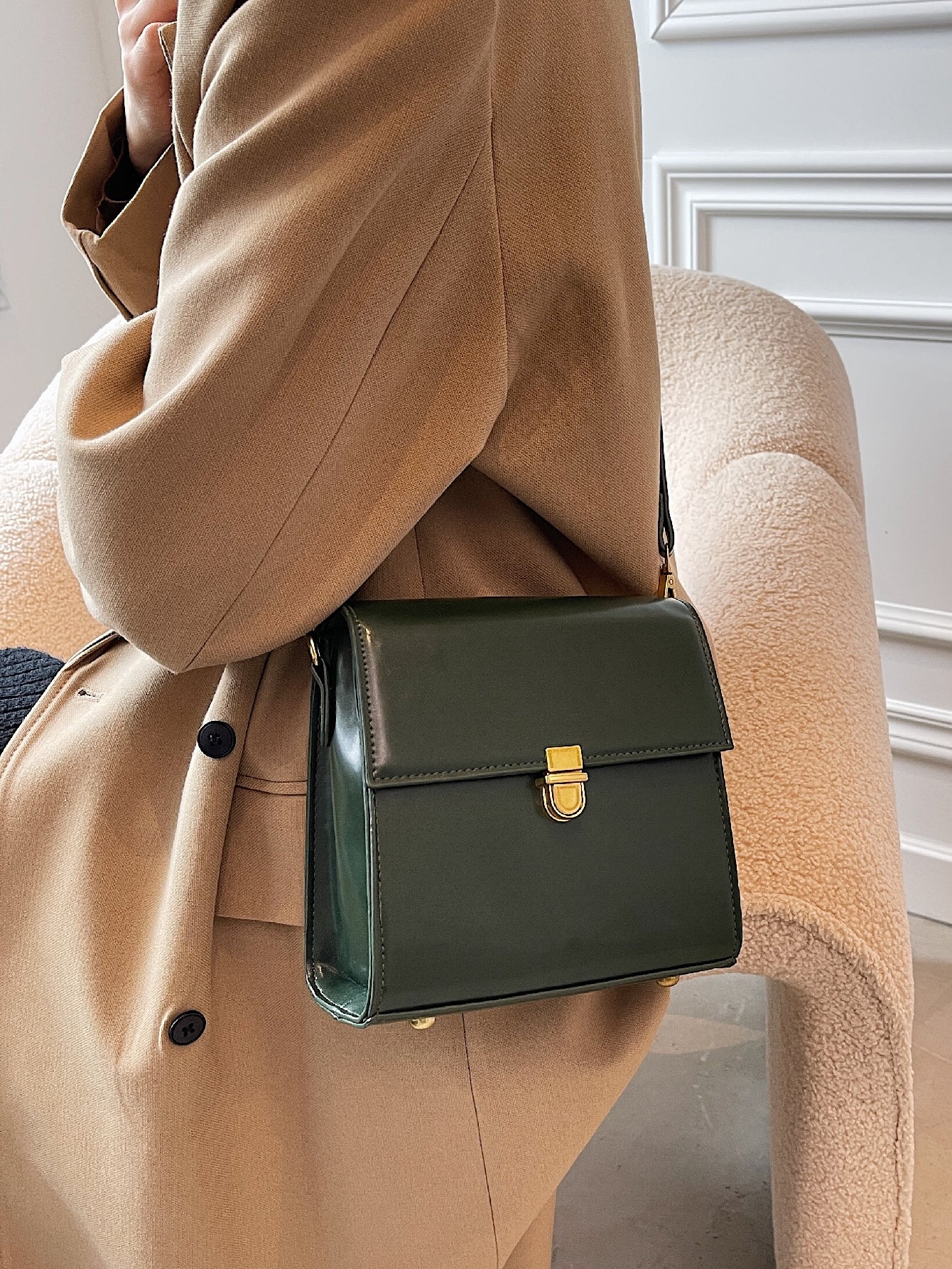 حقيبة كتف نسائية حجم وسط شنط وحقائب شنط