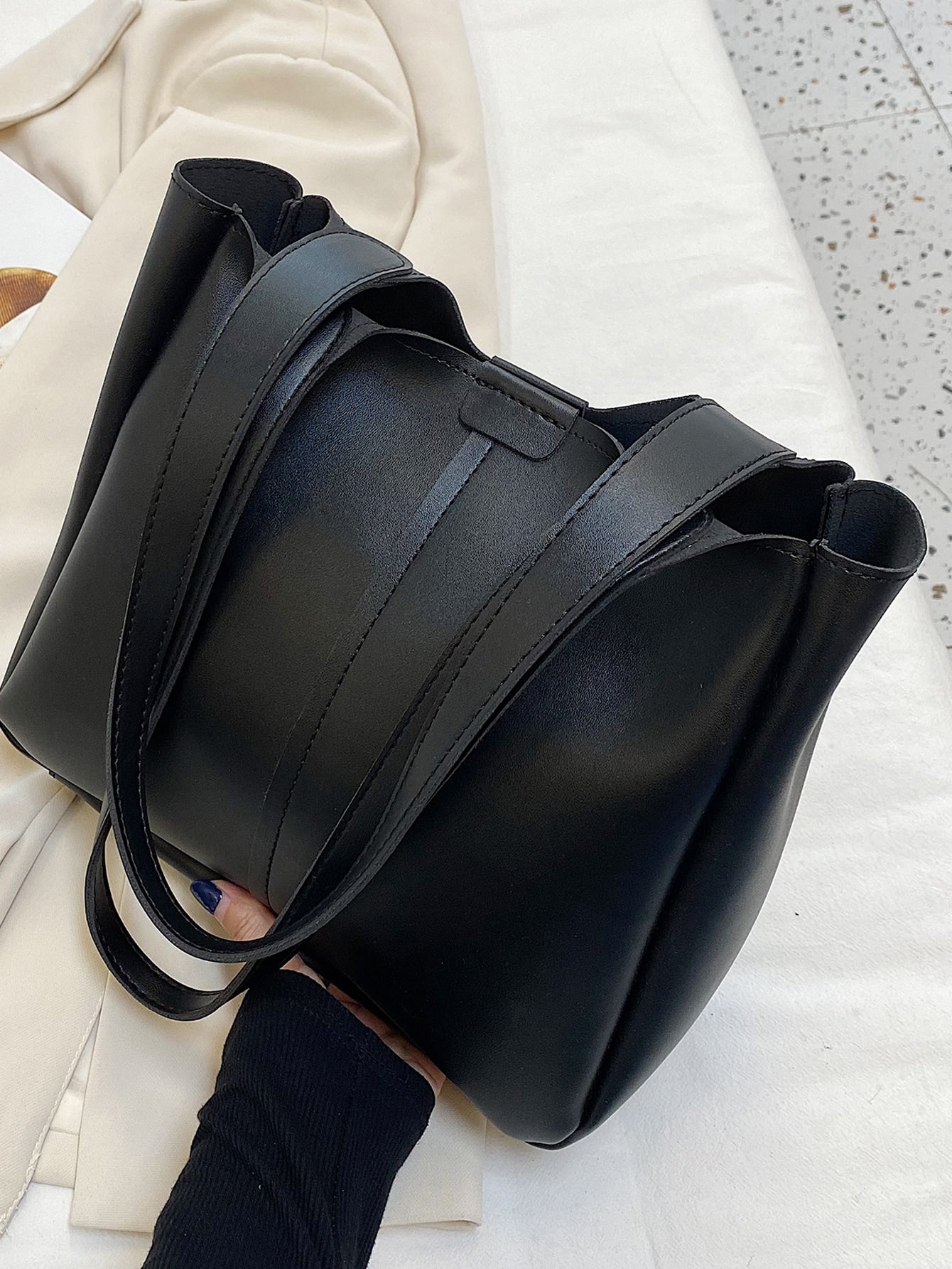 شنطة كتف كبيرة مطرزة شنط وحقائب شنط