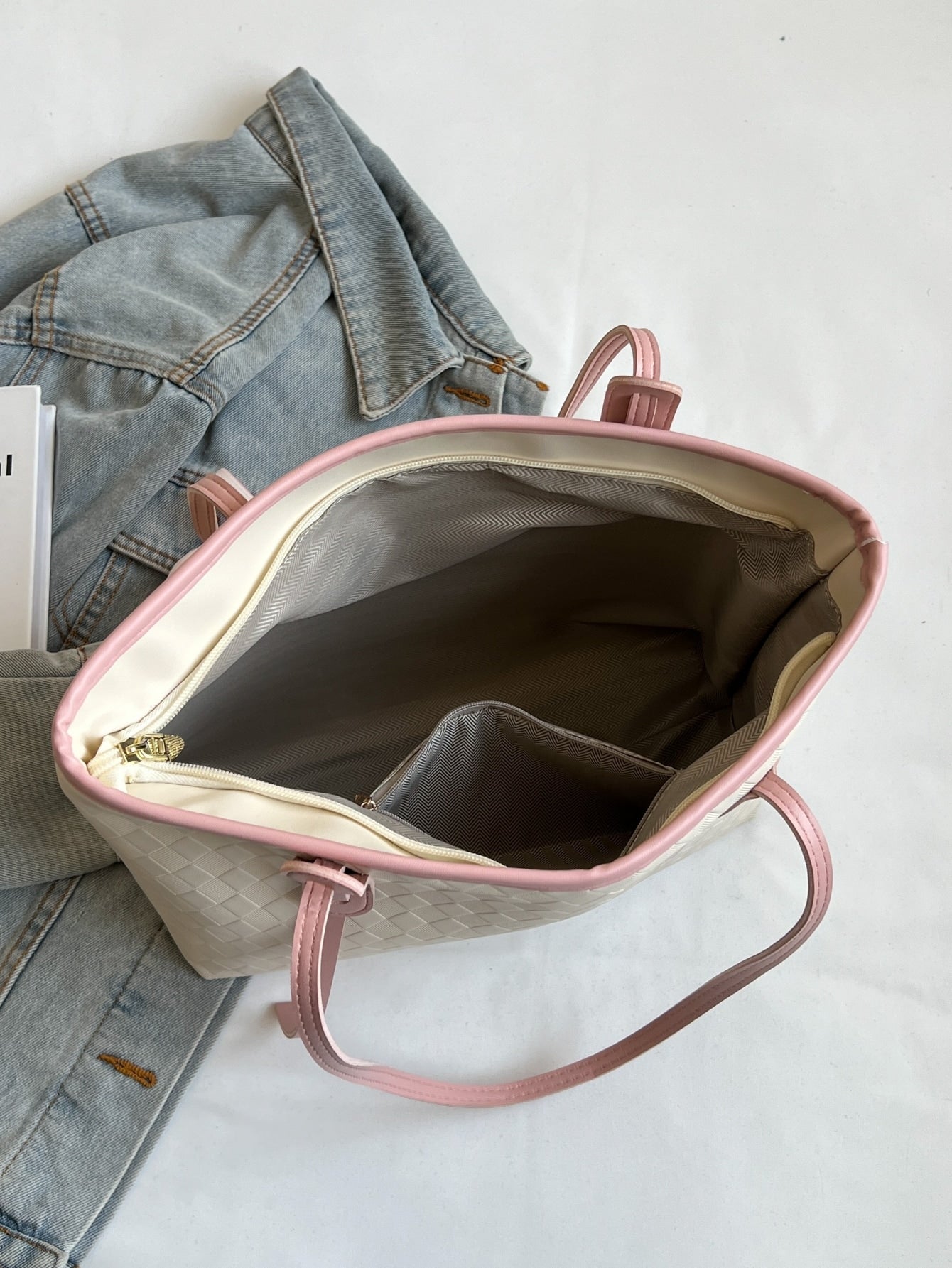 حقيبة كتف كبيره بيج شنط وحقائب شنط