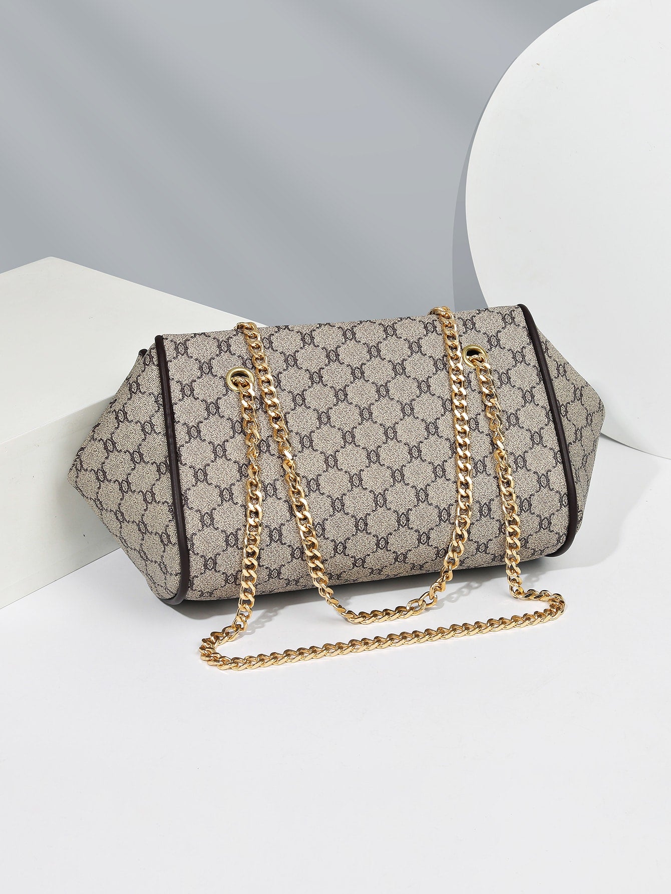 حقيبة يد هندسية بيج شنط وحقائب شنط