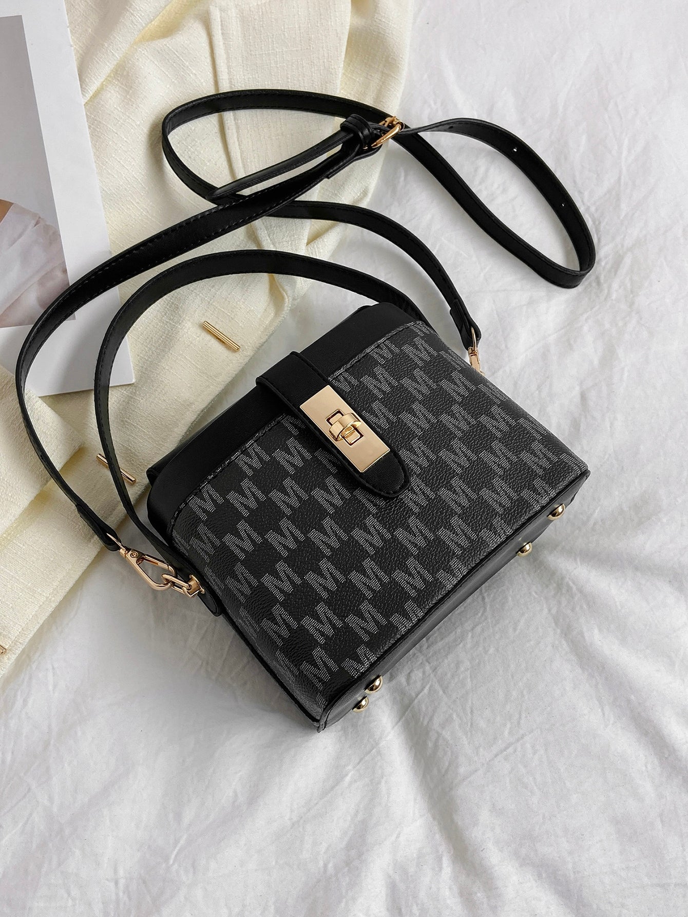 حقيبة مربعة طباعة بني شنط وحقائب شنط