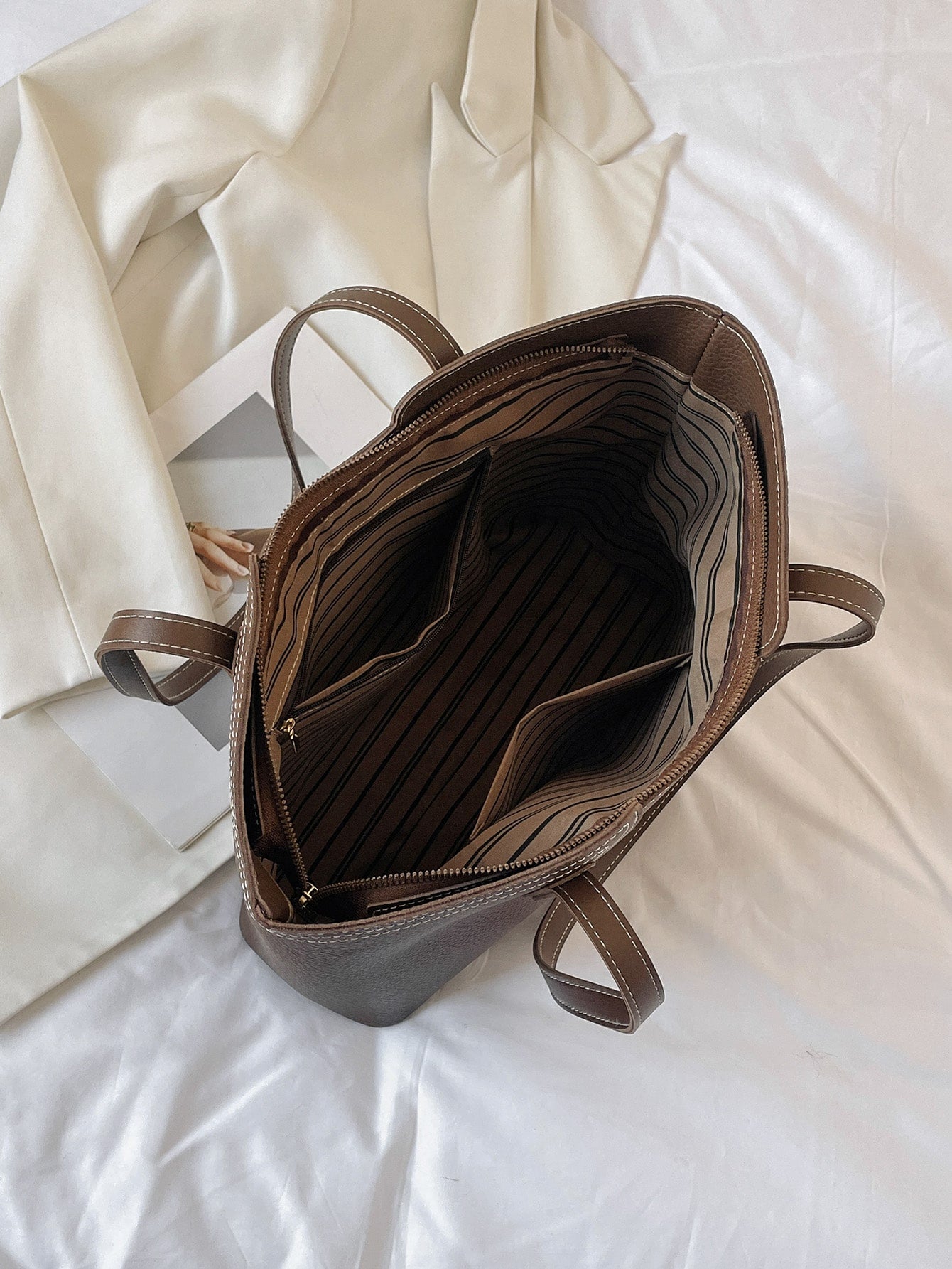 حقيبة كتف منقوشة شنط وحقائب شنط