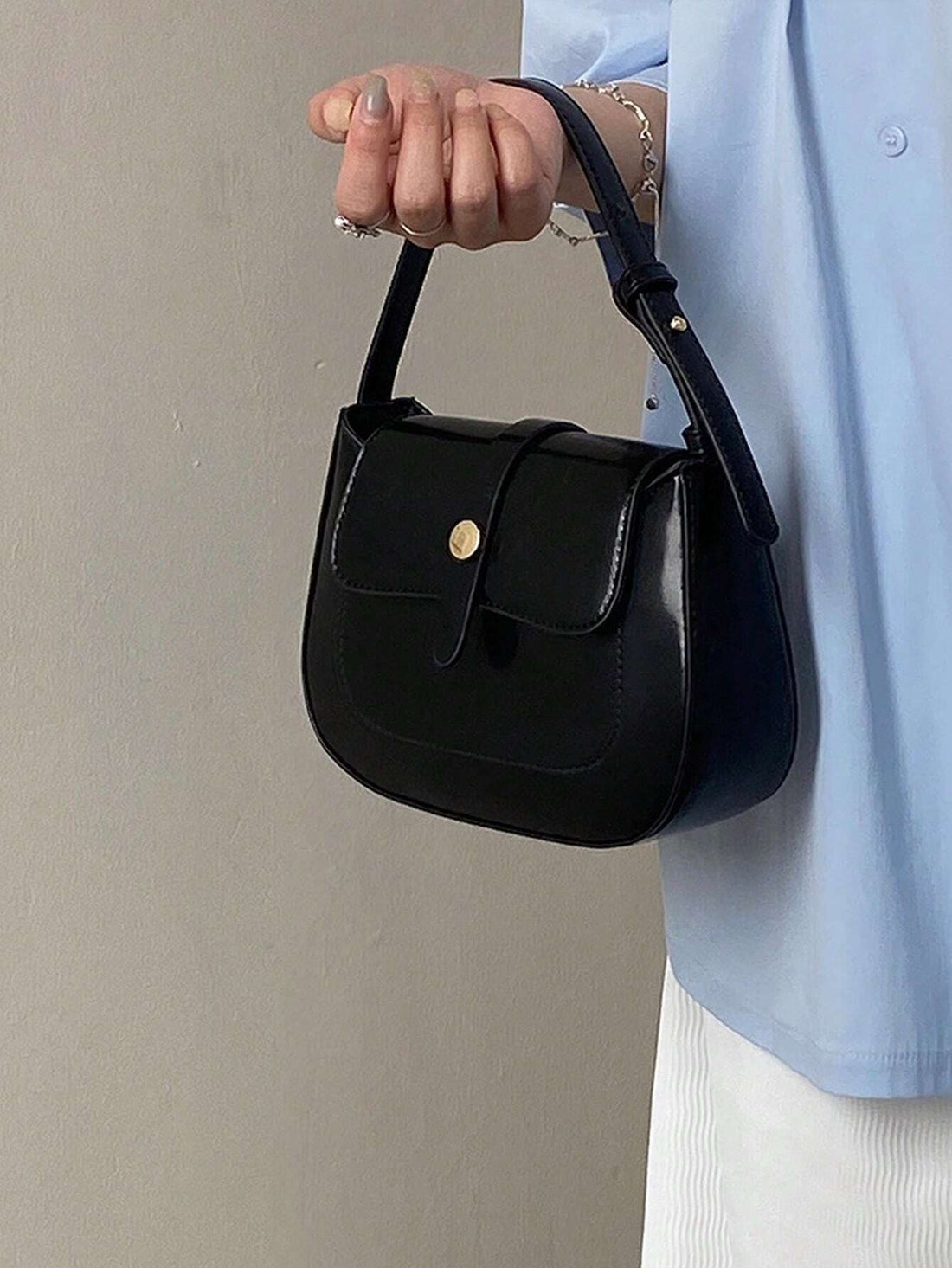 حقيبة بمقبض علوي كلاسيكي شنط وحقائب شنط