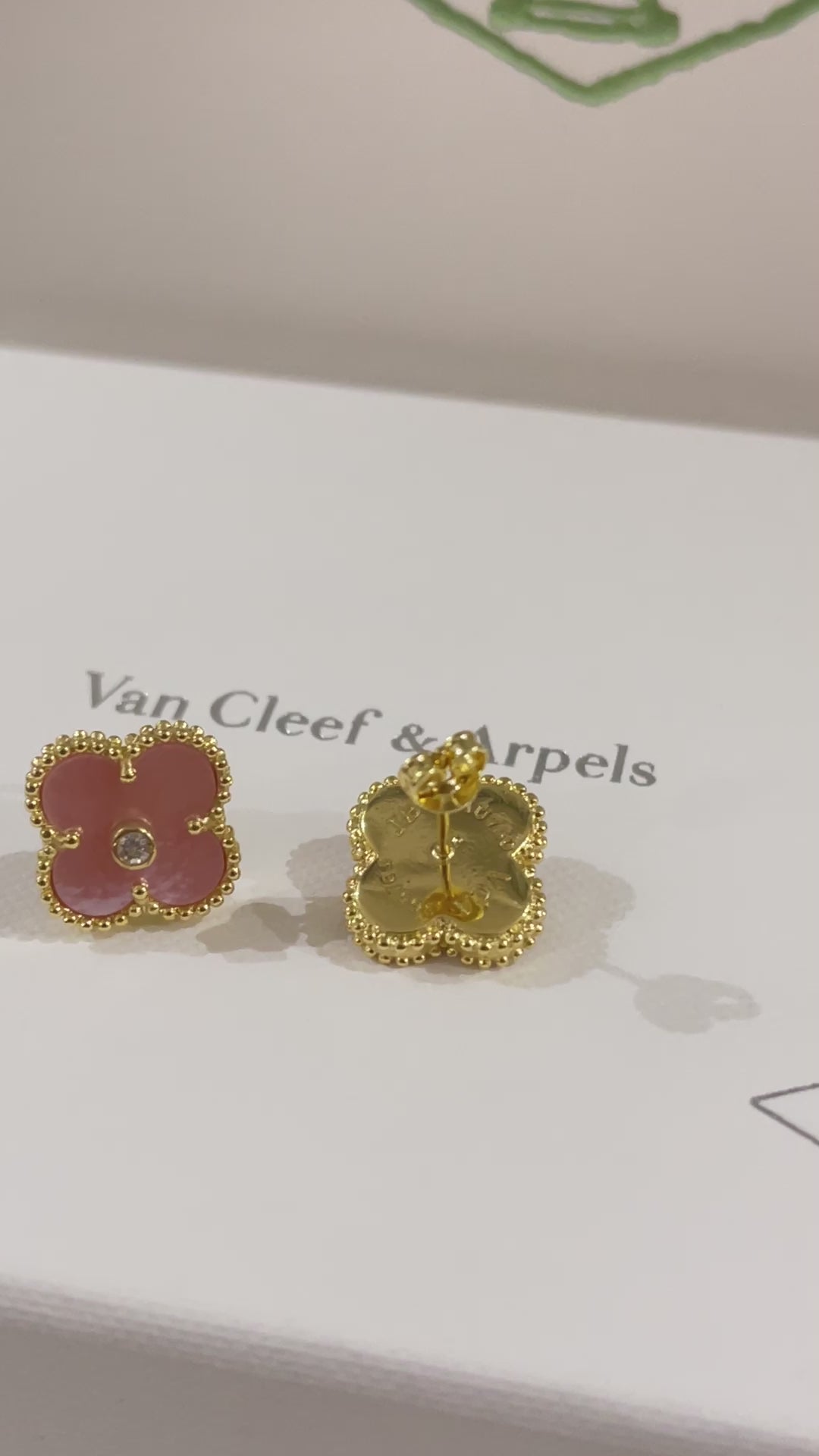 حلق فان كليف ستون لوقو حلق van cleef