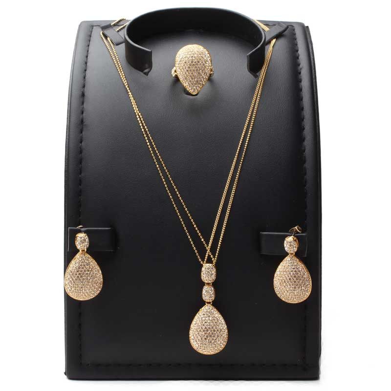 طقم سهرة دمعة كريستال اطقم متوفر 2 لون