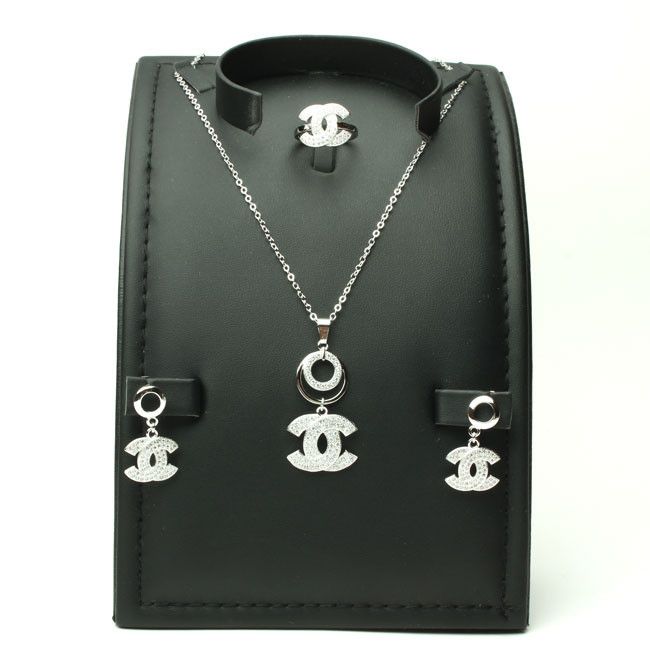 طقم سهره زركون اطقم متوفر 2 لون فضي 7.5