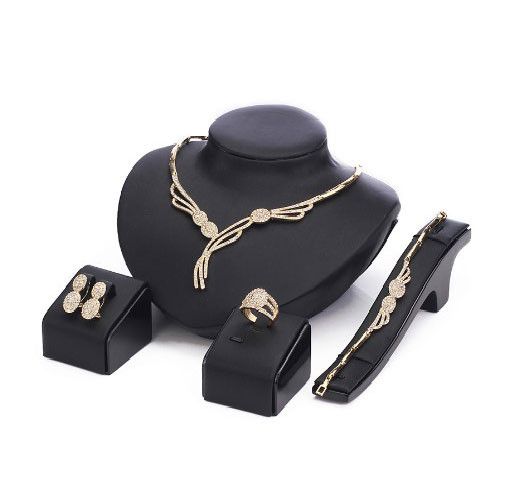 طقم كريستال اربع قطع اطقم متوفر 1 لون