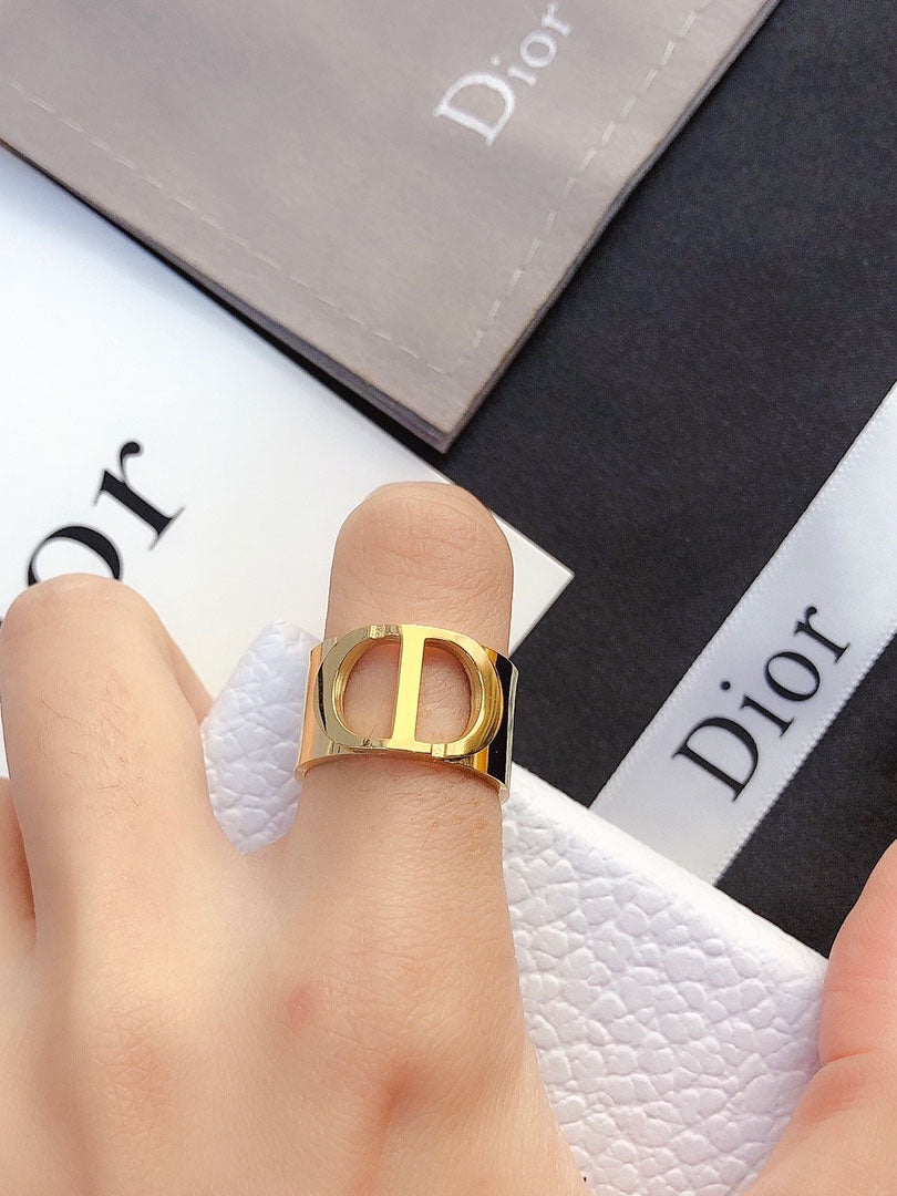 خاتم ديور ذهبي عريض لوقو خواتم dior