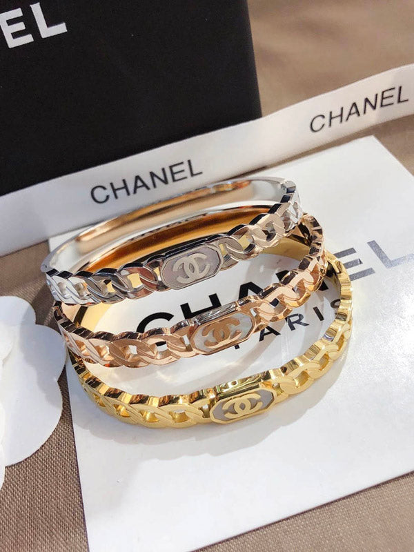 اسوارة شانيل شيل لوقو اسواره chanel