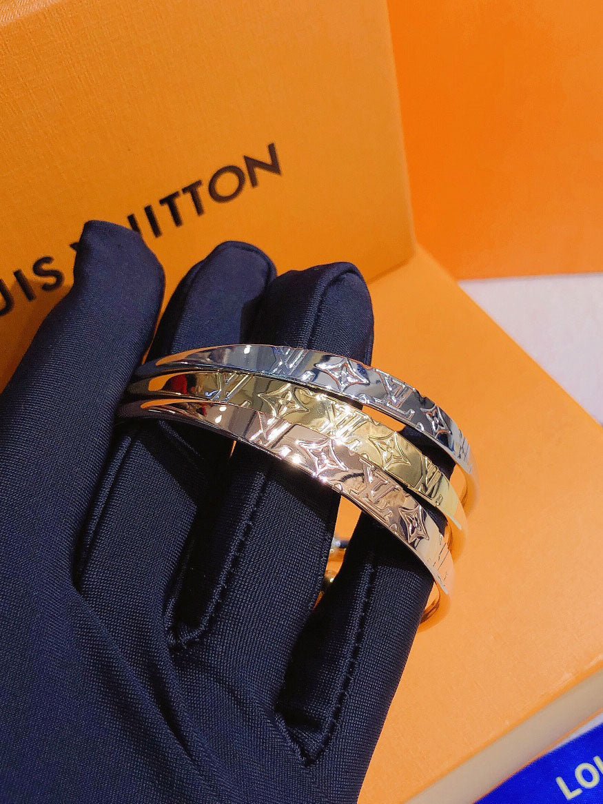 اساور لويس فيتون بانقل اوبن سايز اسواره louis vuitton