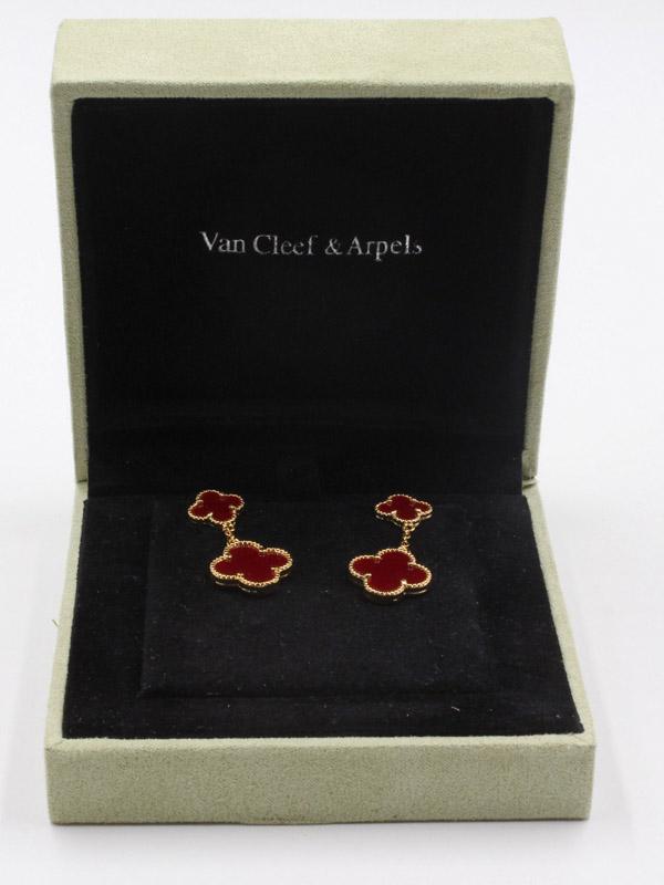 فان كليف حلق وردتين صدف طبيعي حلق van cleef