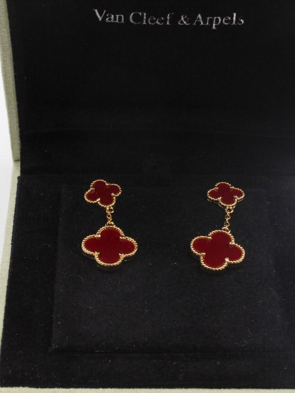 فان كليف حلق وردتين صدف طبيعي حلق van cleef