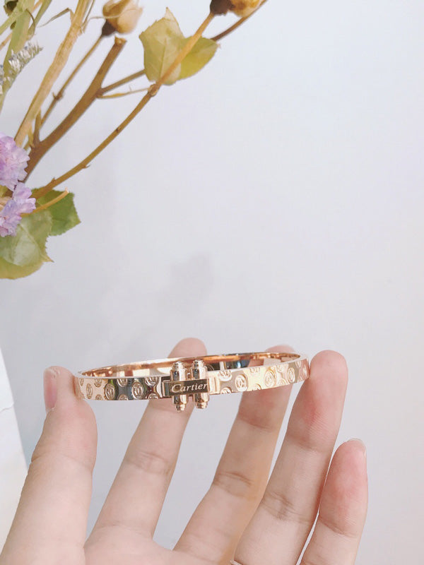 اسوارة كارتير قولد لوقو اسواره CARTIER