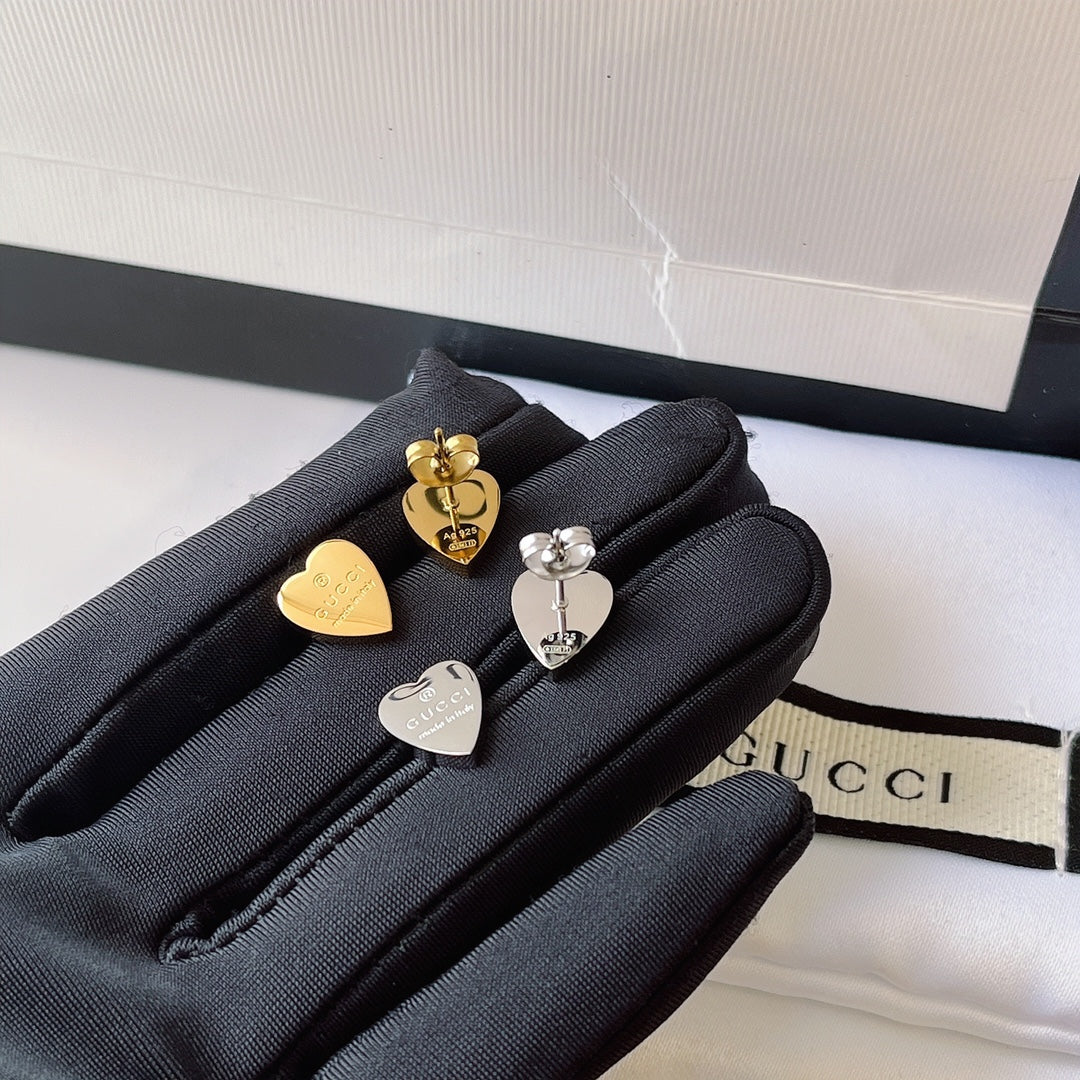 حلق قوتشي هارت صغير لوقو حلق gucci