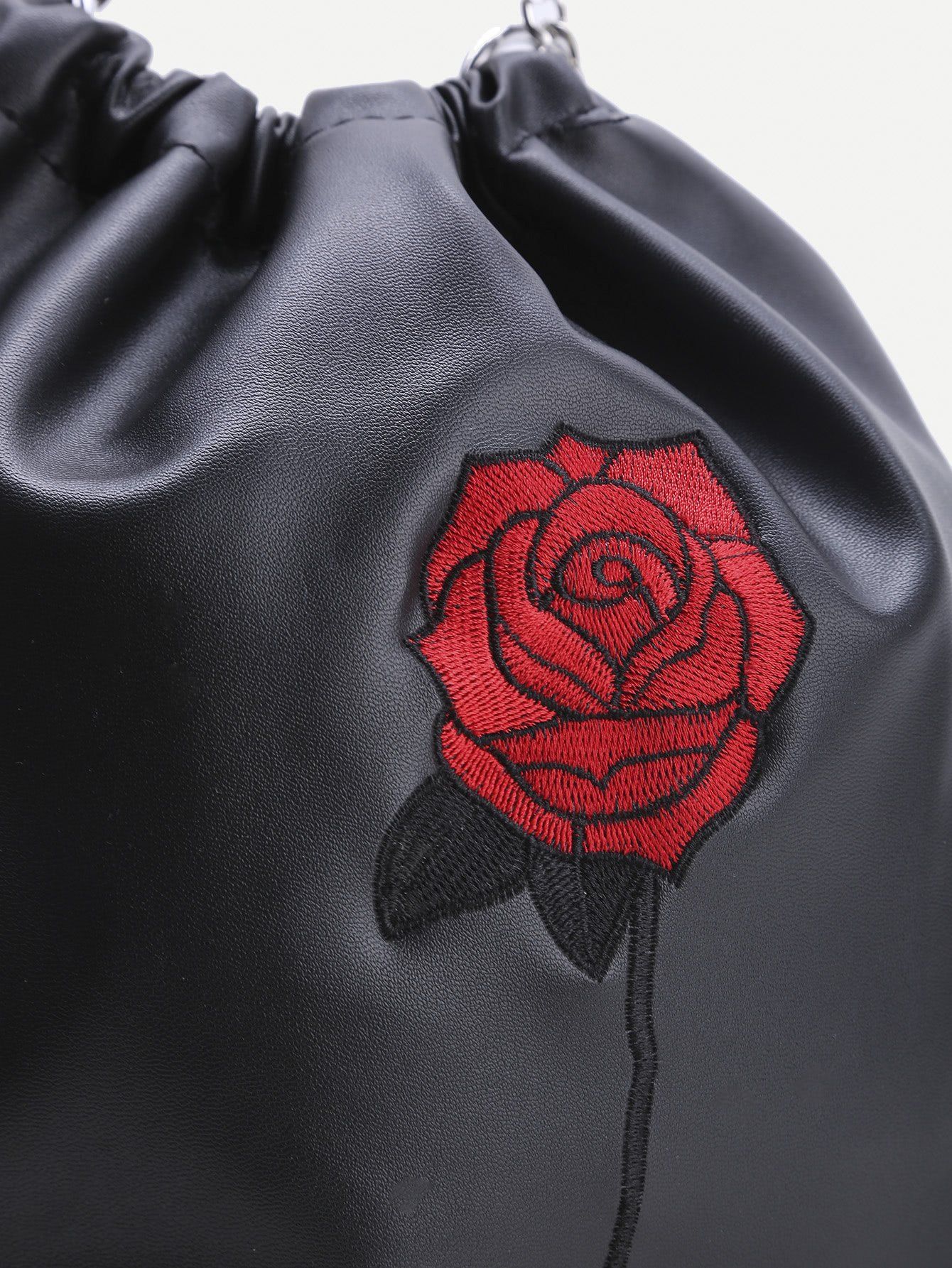 شنطه فلاور وذ بلاك متوسطة الحجم شنط وحقائب متوفر 1 لون