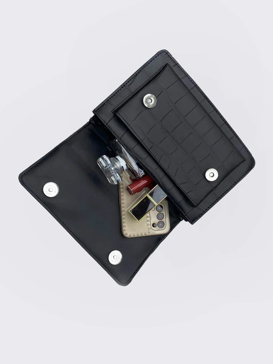 حقيبة مربعة جلد بسلسال فضي شنط وحقائب شنط