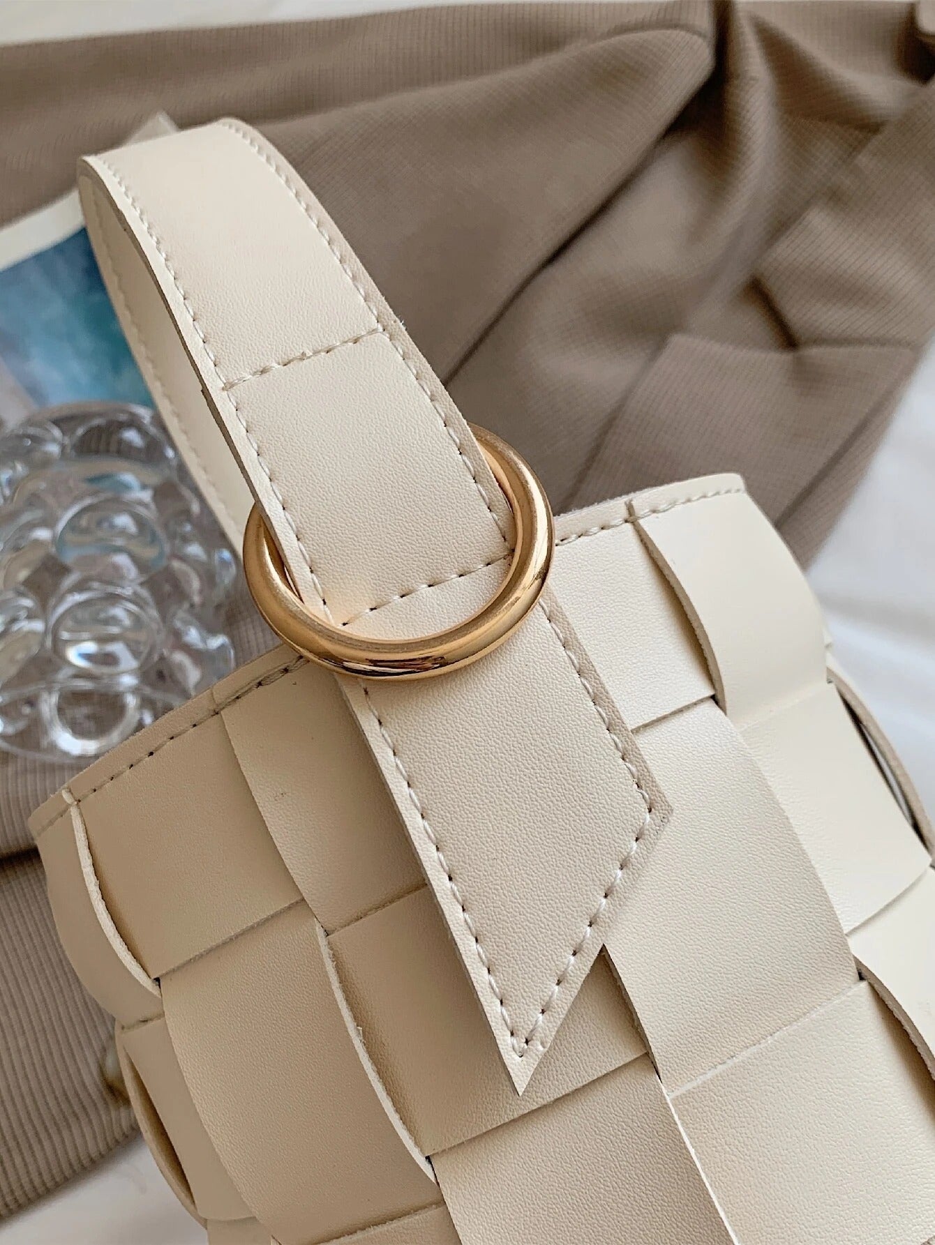 حقيبة دلو برباط ميني شنط وحقائب شنط