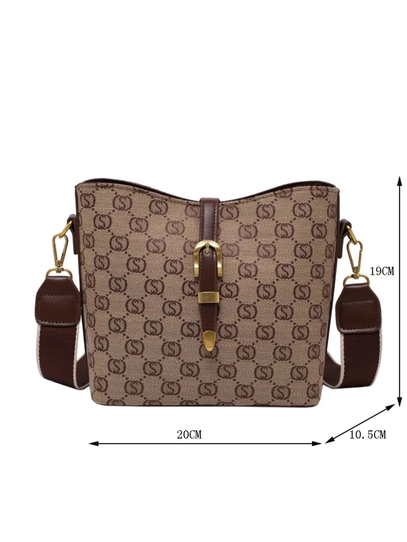 شنطة بني انيقة وسط شنط وحقائب شنط